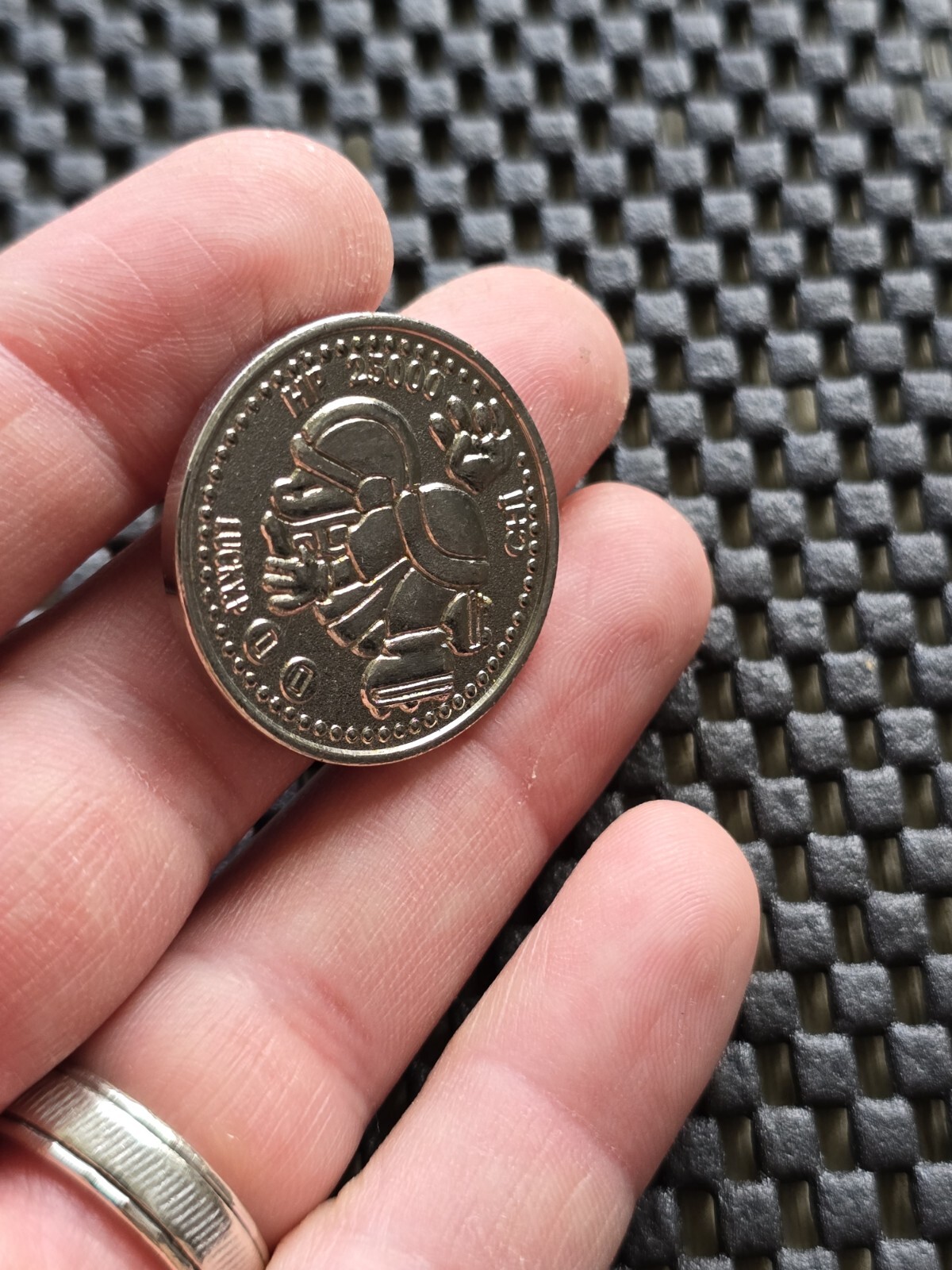 Super Mario Lucky World Coin Medal Nintendo Gachapon Rare Promo SNES GB [Chuck]
