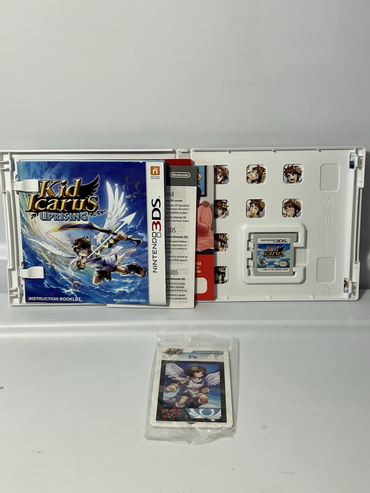 Kid Icarus Uprising (nintendo 3DS, 2012) CIB Complete, includes AR cards Tested