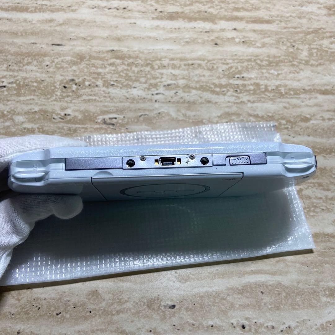 Sony PSP 3000 Pearl White Complete in Box Excellent Condition 7088