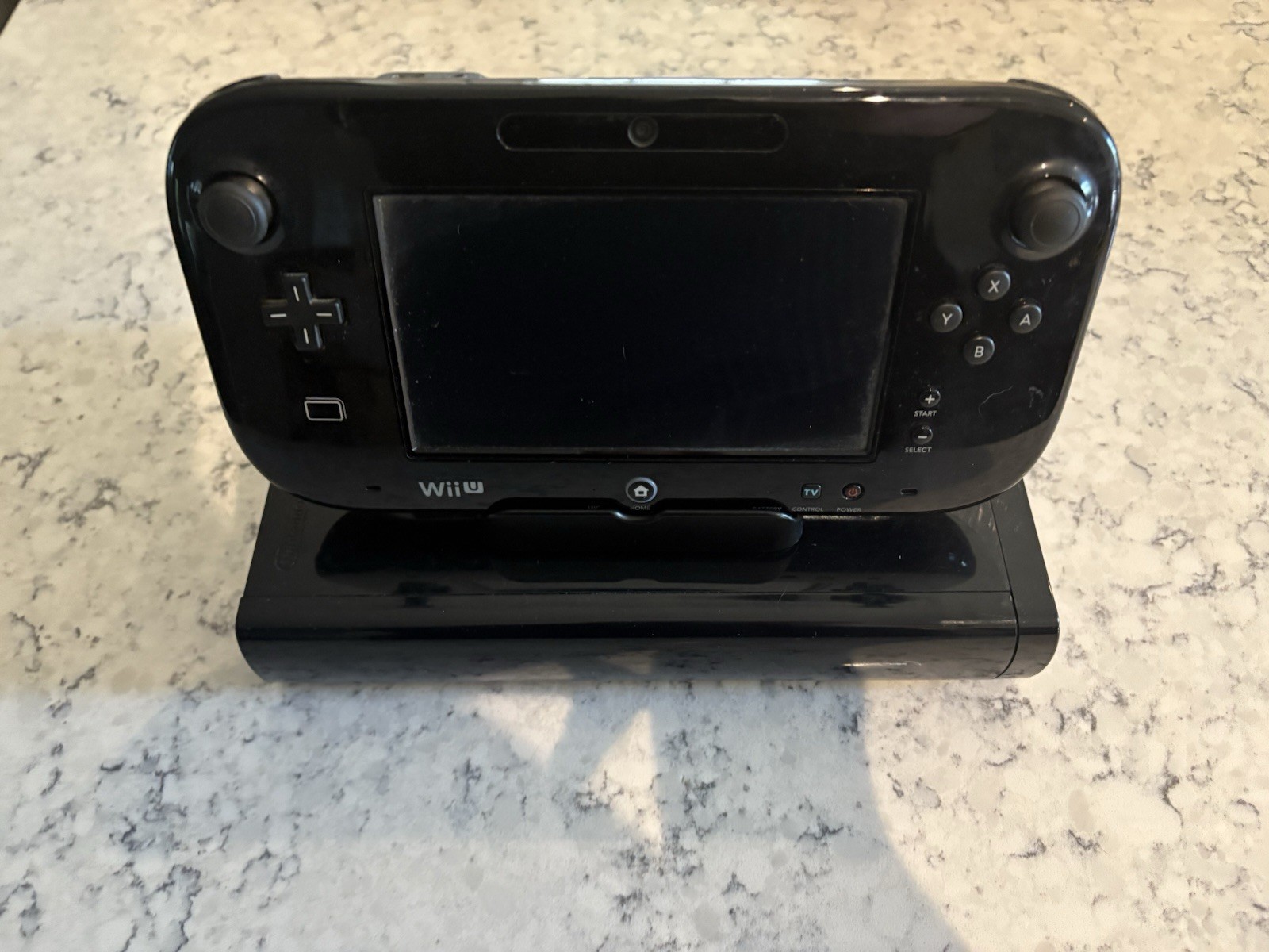 Nintendo Wii U Console Bundle w/ GamePad, Wii Remote, Nunchuk, NTSC-U/C 2012