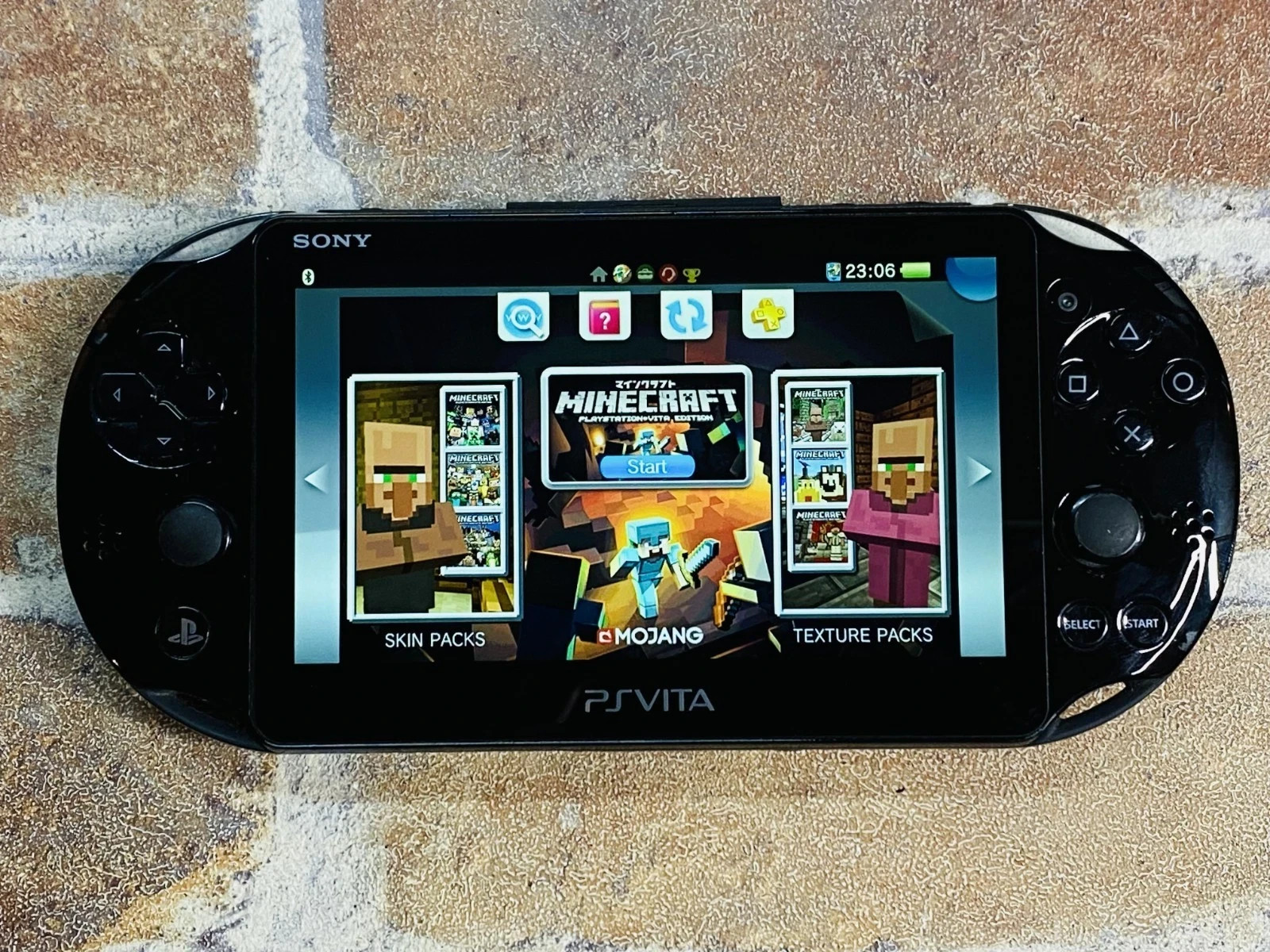 PS Vita Black PCH 2000 SONY PlayStation Japan 16GB Charger 3 Games No.2