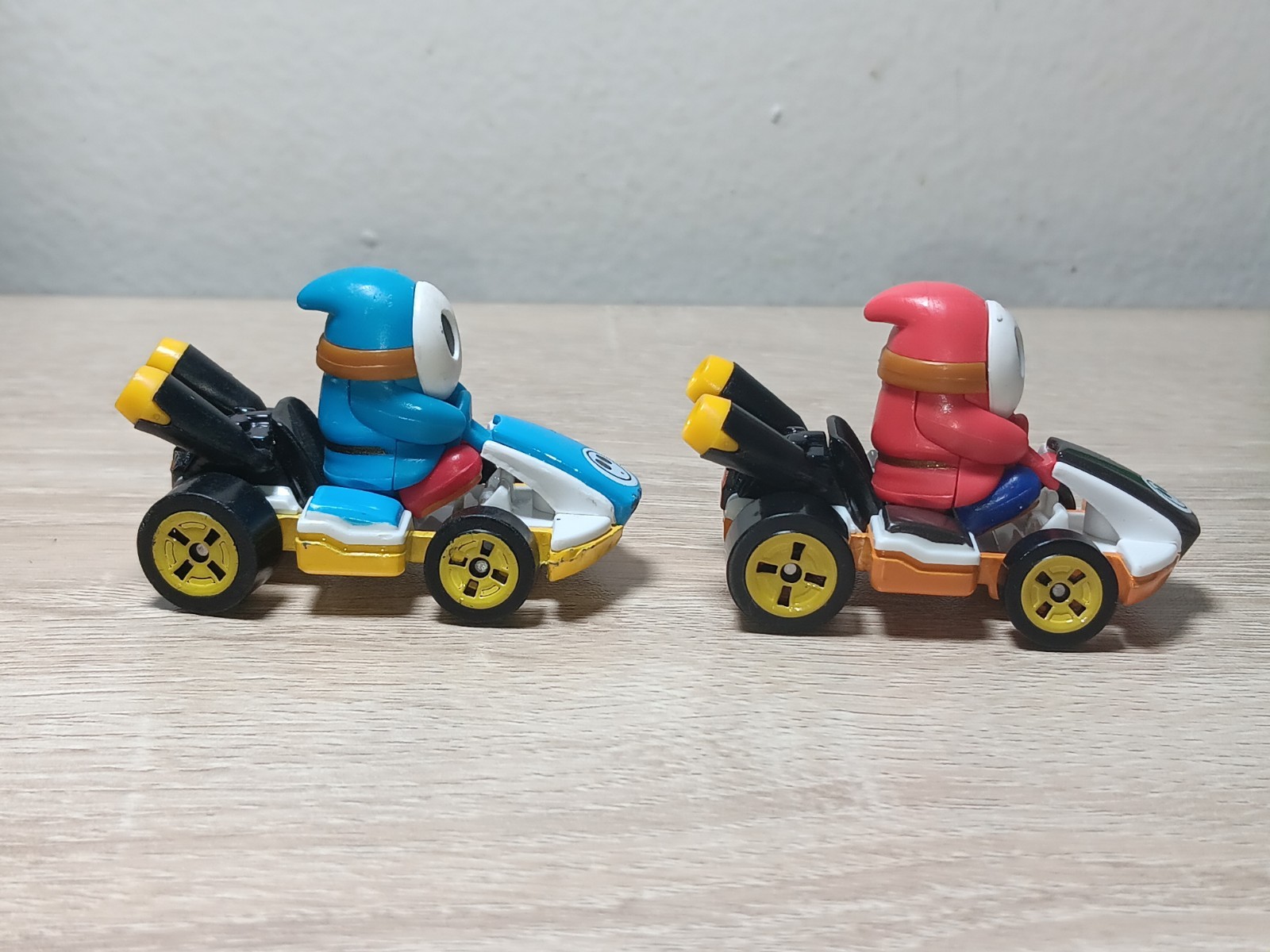 4-PK DIDDY KONG Super Mario Kart Hot Wheels Donkey Shy Guy Red Blue Pipe Frame