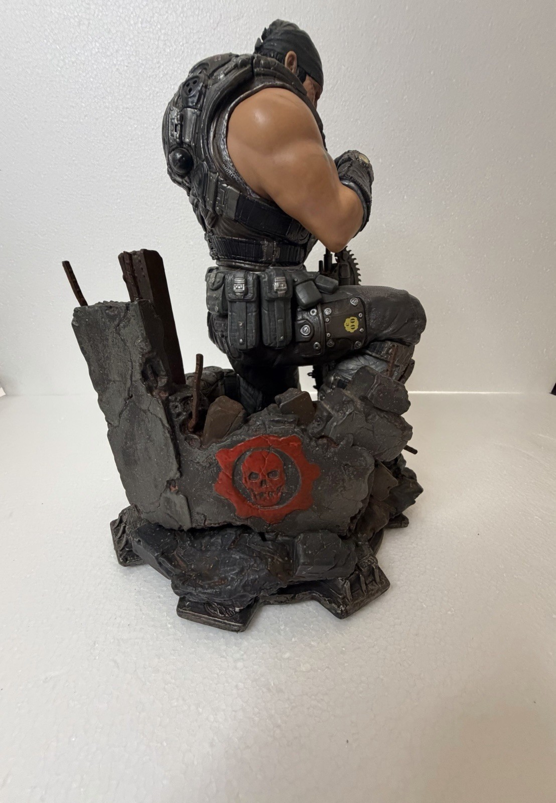Gears of War 3 Marcus Fenix Collectible Statue