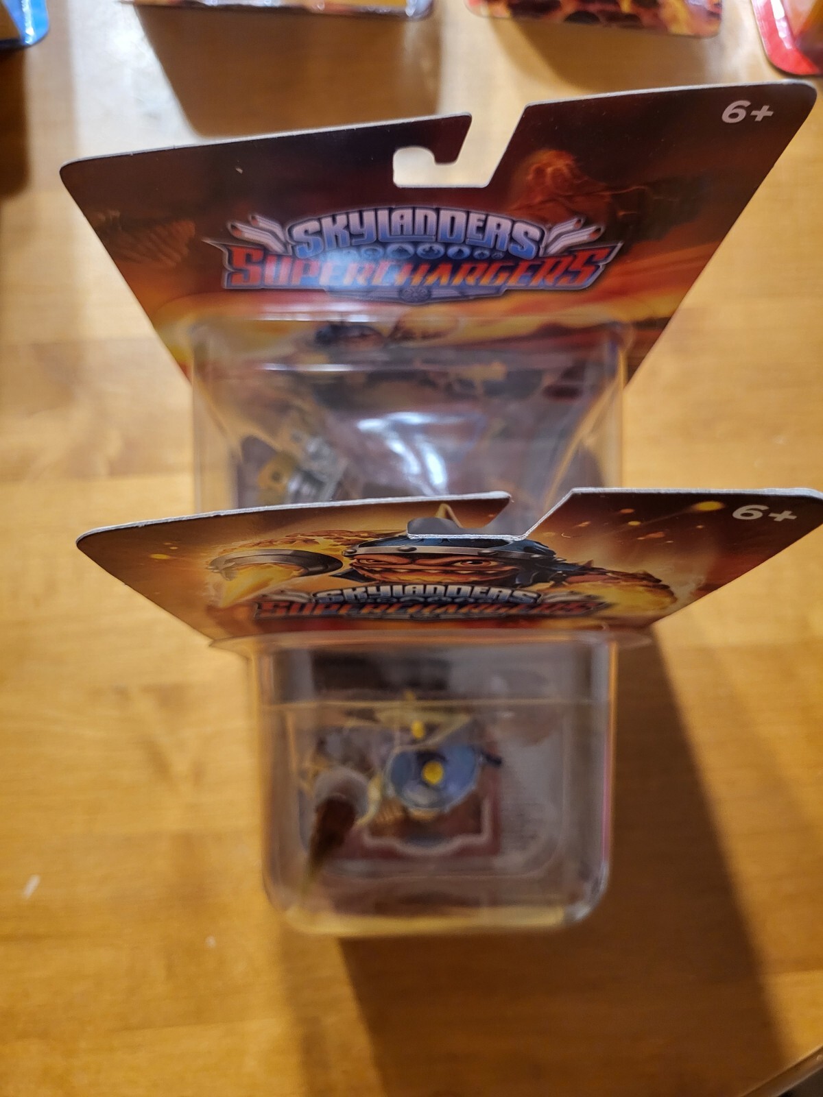 LOT OF 2 Skylanders Superchargers BURN-CYCLE & LAVA LANCE ERUPTOR Fire READ
