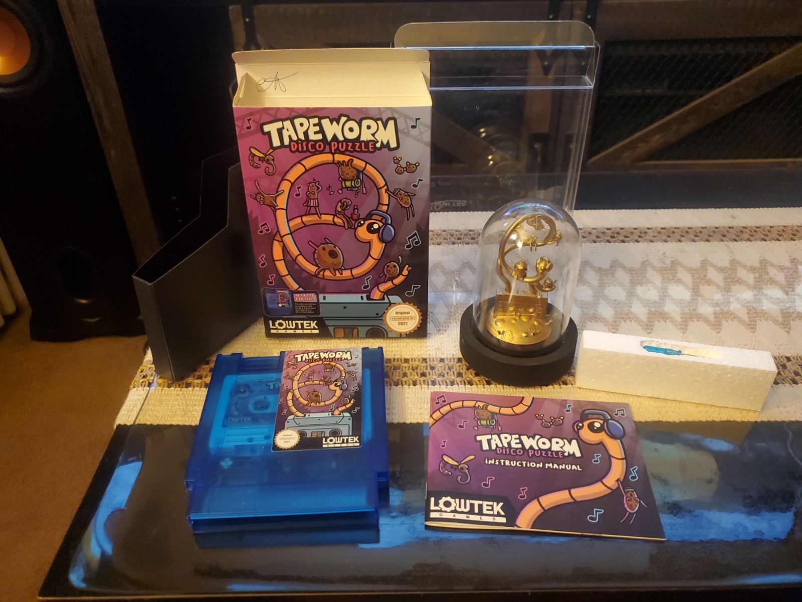 Tapeworm Disco Puzzle Special Edition for NES w Cassette Soundtrack USED 2 of 35