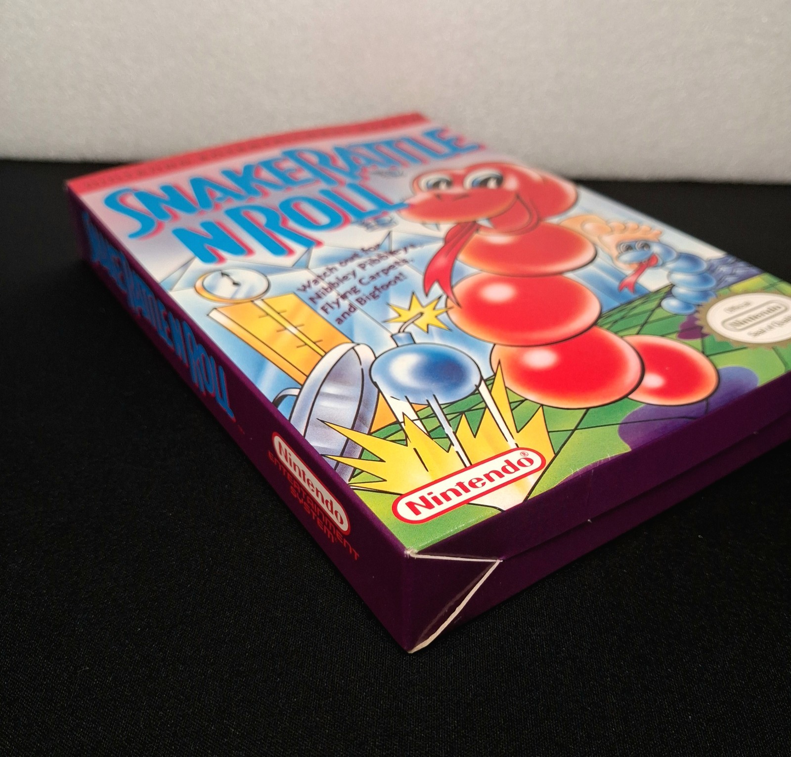 Snake Rattle n Roll (Nintendo NES, 1990) Box Only Very Good Condition