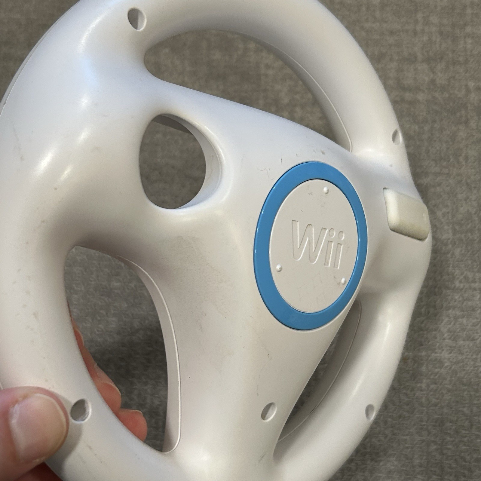Genuine Nintendo Wii Steering Wheel Accessory RVL-024 White for Mario Kart Wii