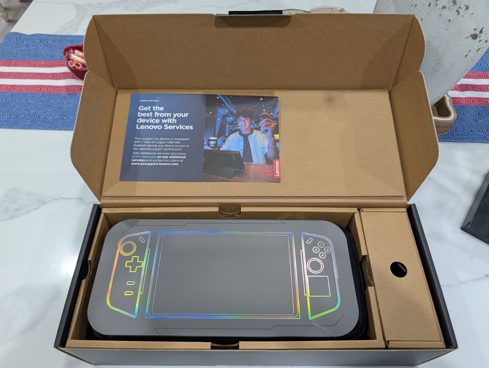 Lenovo Legion Go 8.8″ 1 Z1 Extreme, 16GB RAM, 512GB + EXTRAS!