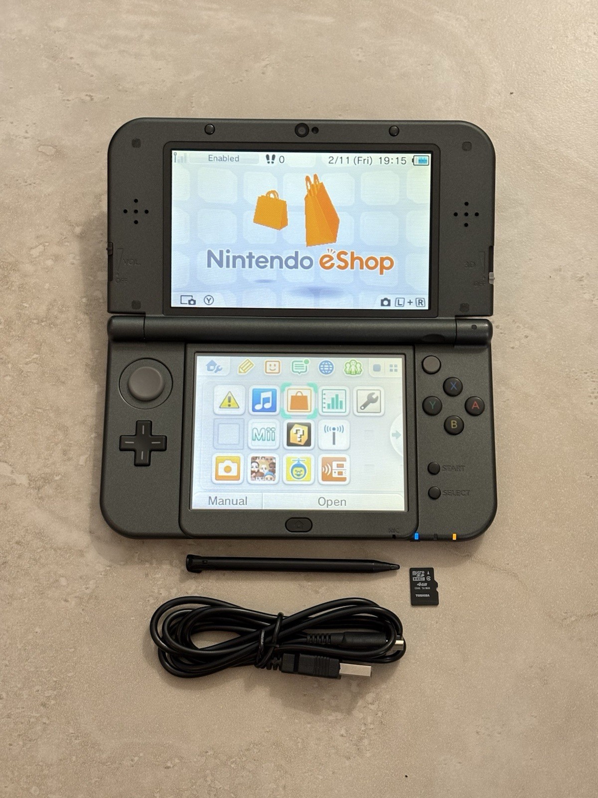 New Nintendo 3DS LL XL Metallic Black Region Free USA Seller Very Good