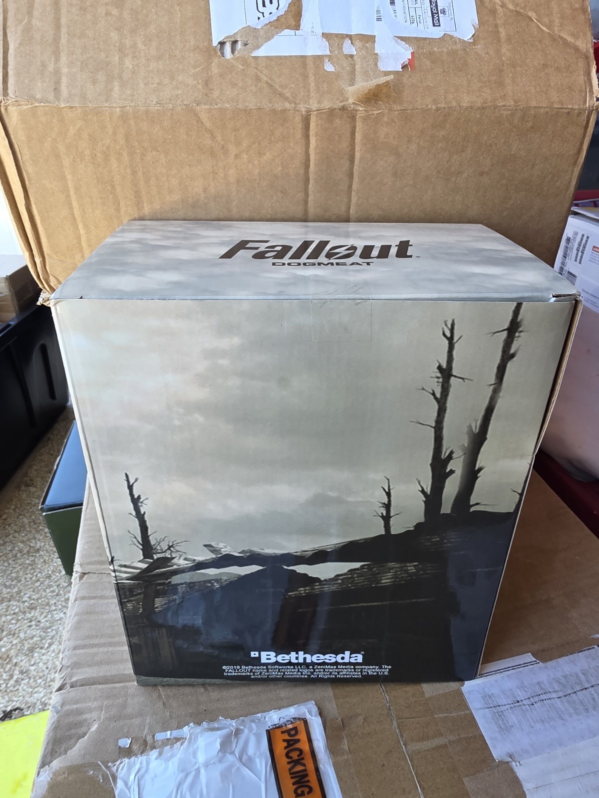 Thinkgeek Exclusive Bethesda Fallout Dogmeat Statue New