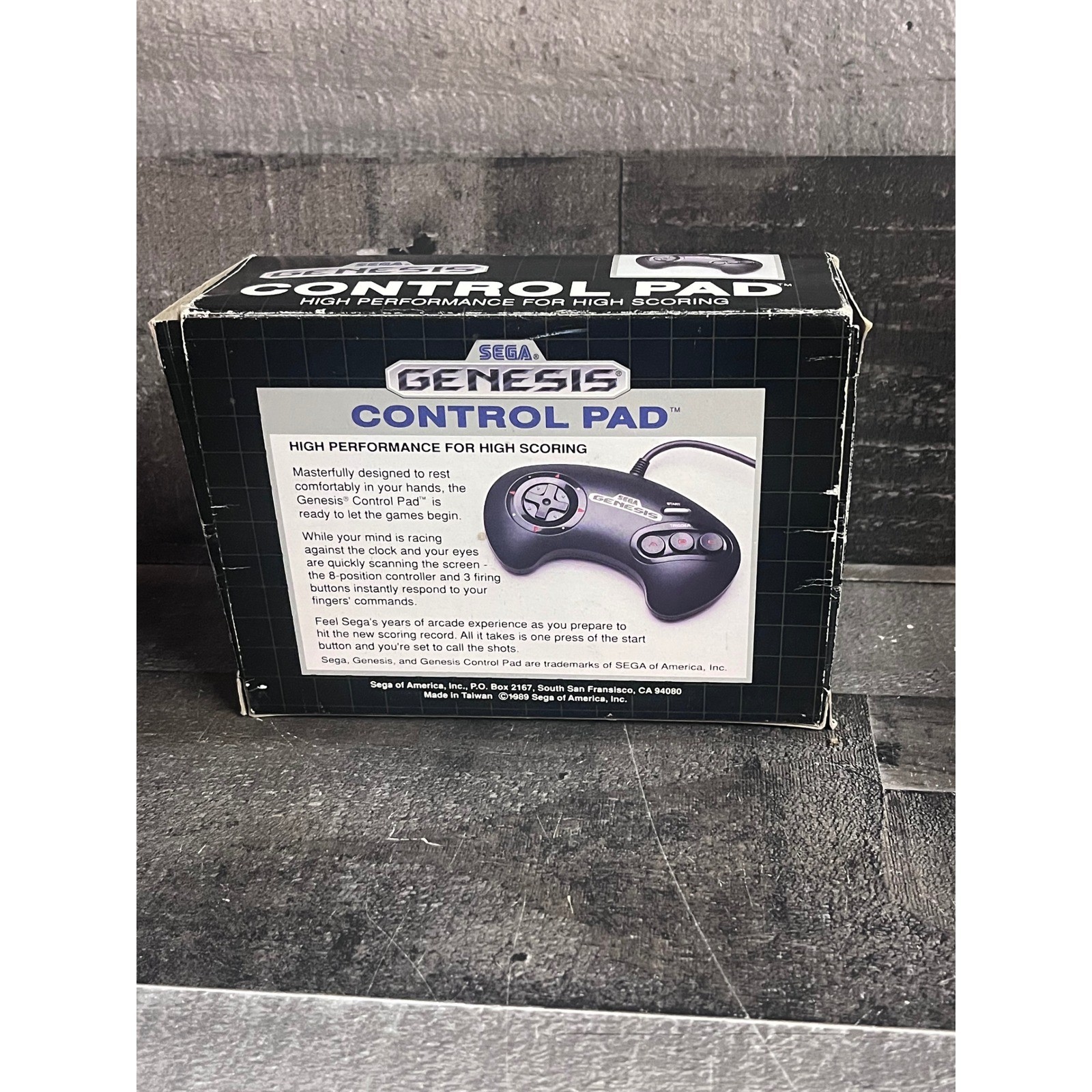 Sega Genesis Control Pad Model 1650 3-Button Wired Controller with Original Box