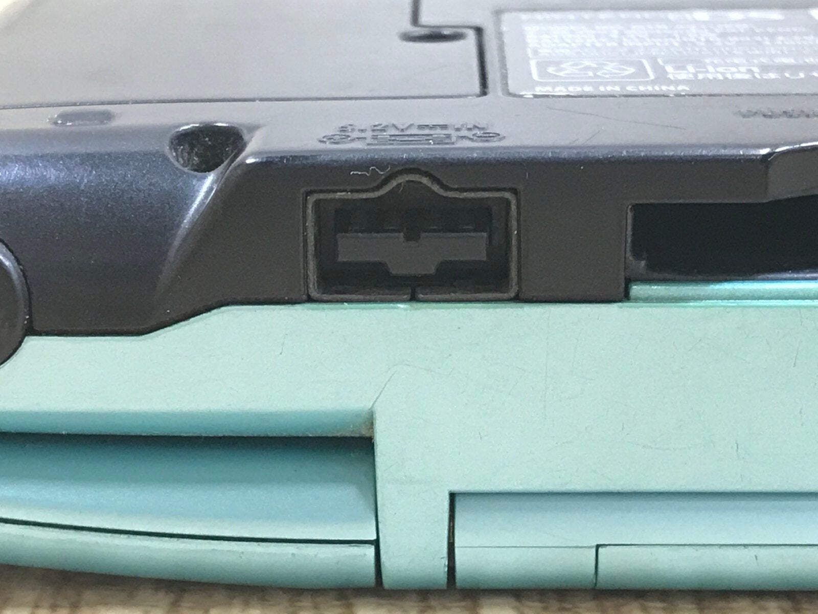 Nintendo DS Turquoise Blue Console Nintendo Japan – With Defects LH1321