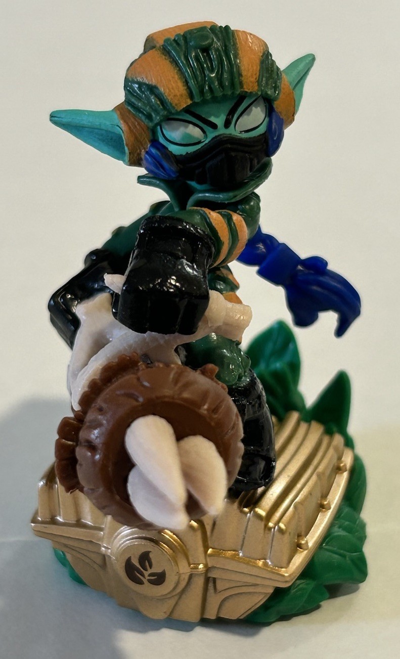 Skylanders Mixed Lot Of 17: Vehicles & Figures See Photos