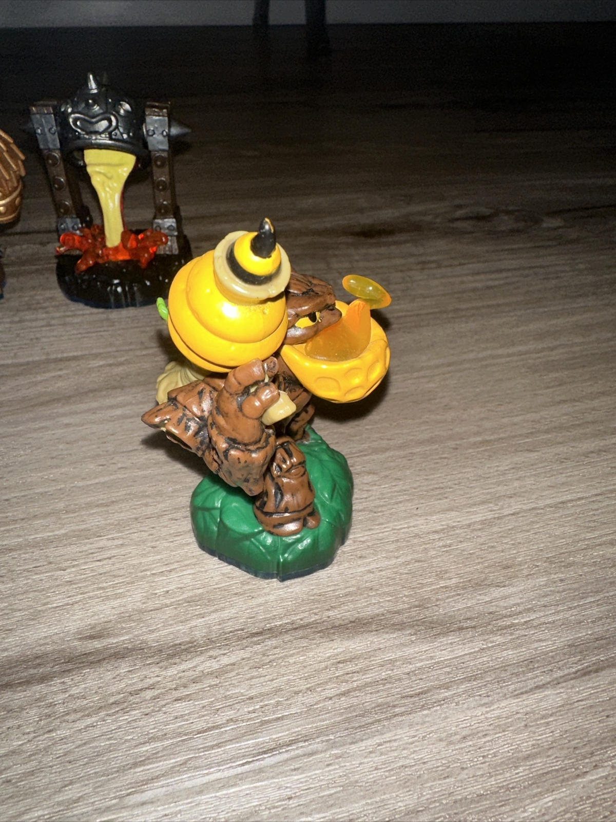 Skylanders Swap Force Fiery Forge Battle Pack Bumble Blast Knockout Terrain Lot