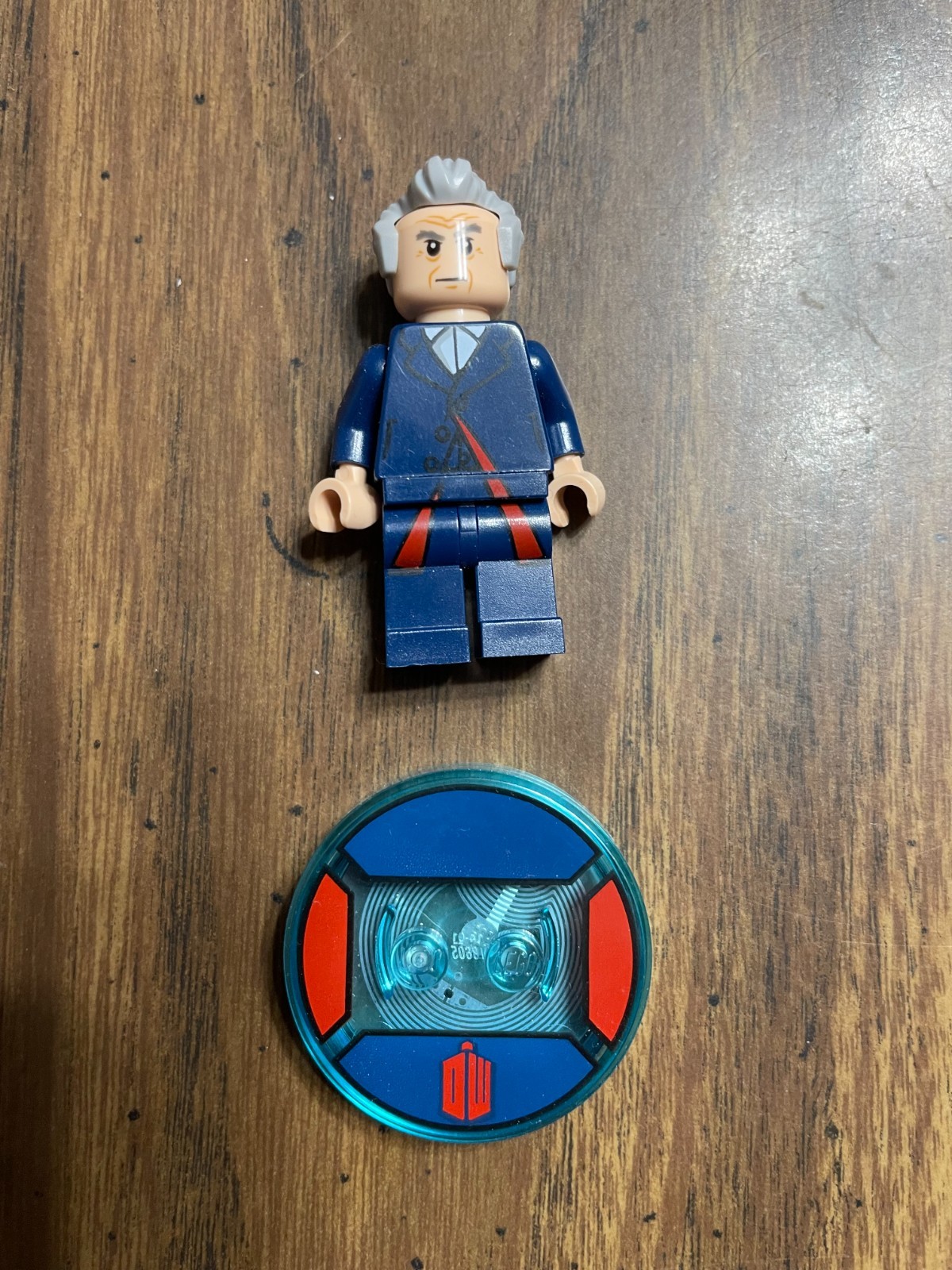 Lego Dimensions Doctor Who Minifigure and Toy Tag