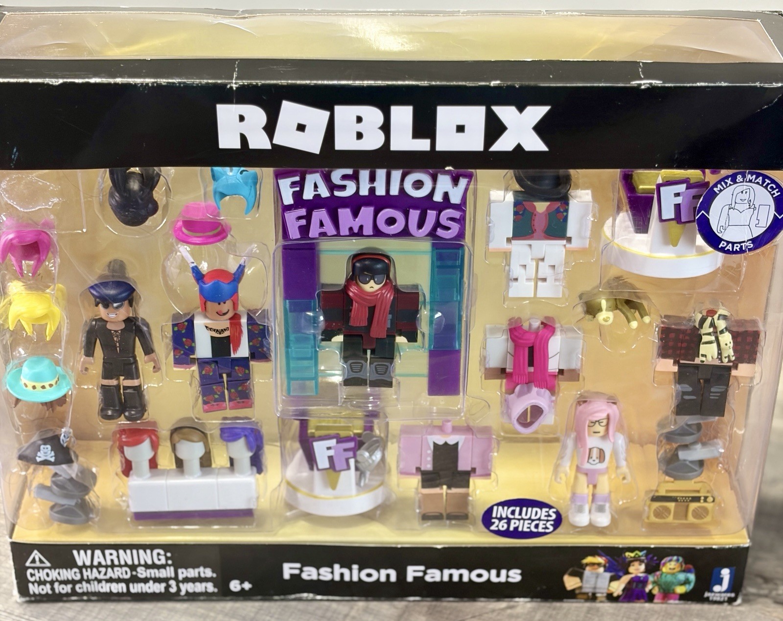 Roblox Celebrity Collection- Fashion Famous playset