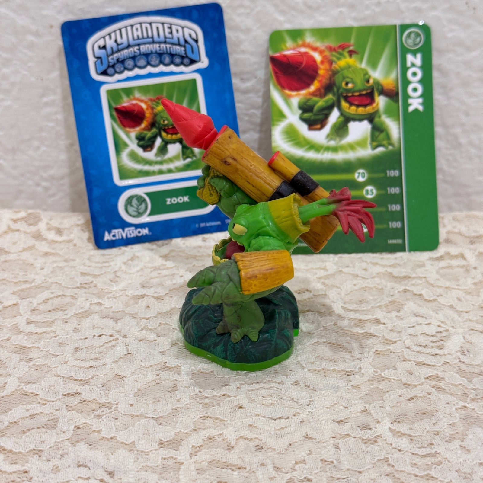 Skylanders Spyro’s Adventure Zook Figure 2011 Activision with 2 Cards Life