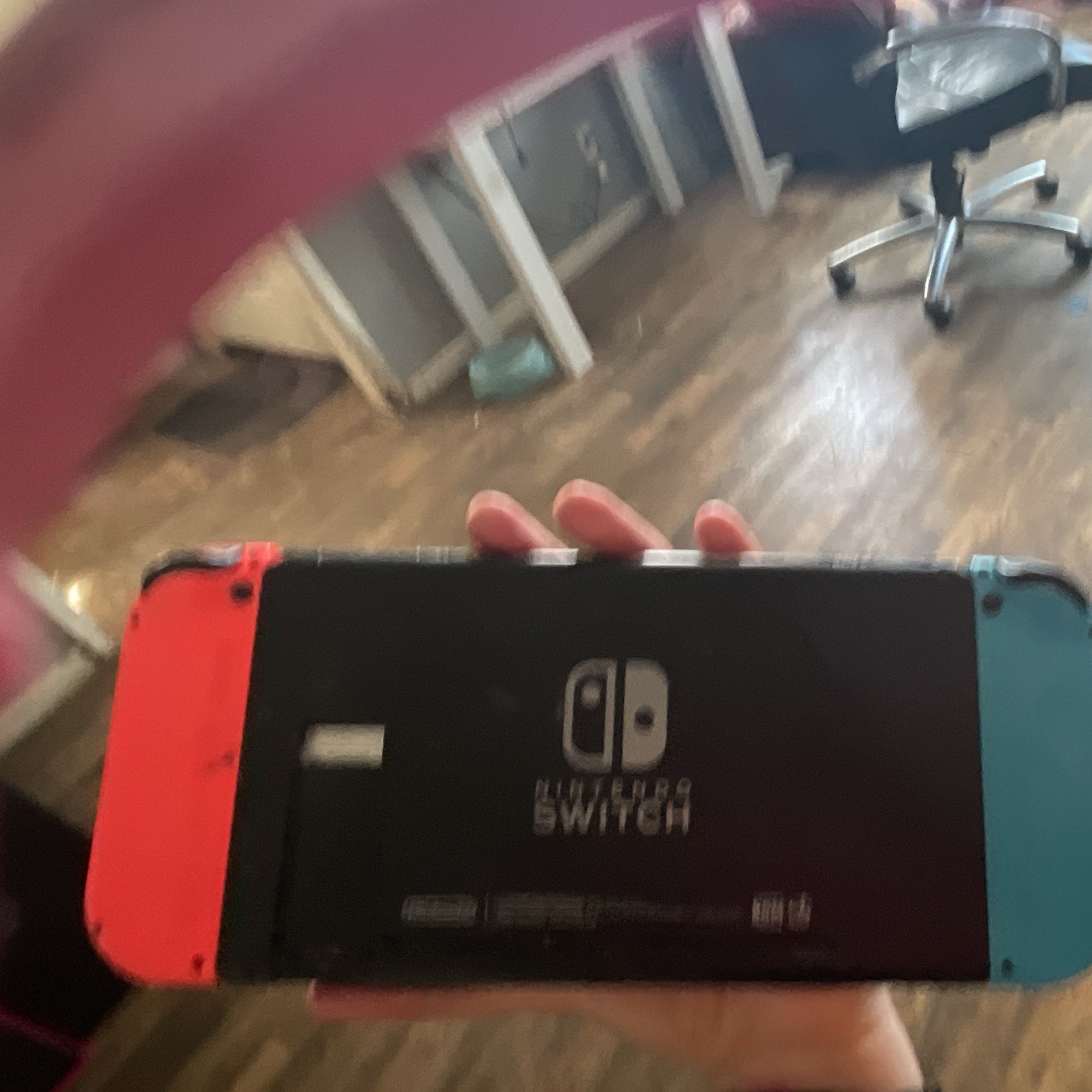 Nintendo Switch Handheld Console Red/Blue Joy-Con 32GB 720p Wi-Fi USB-C