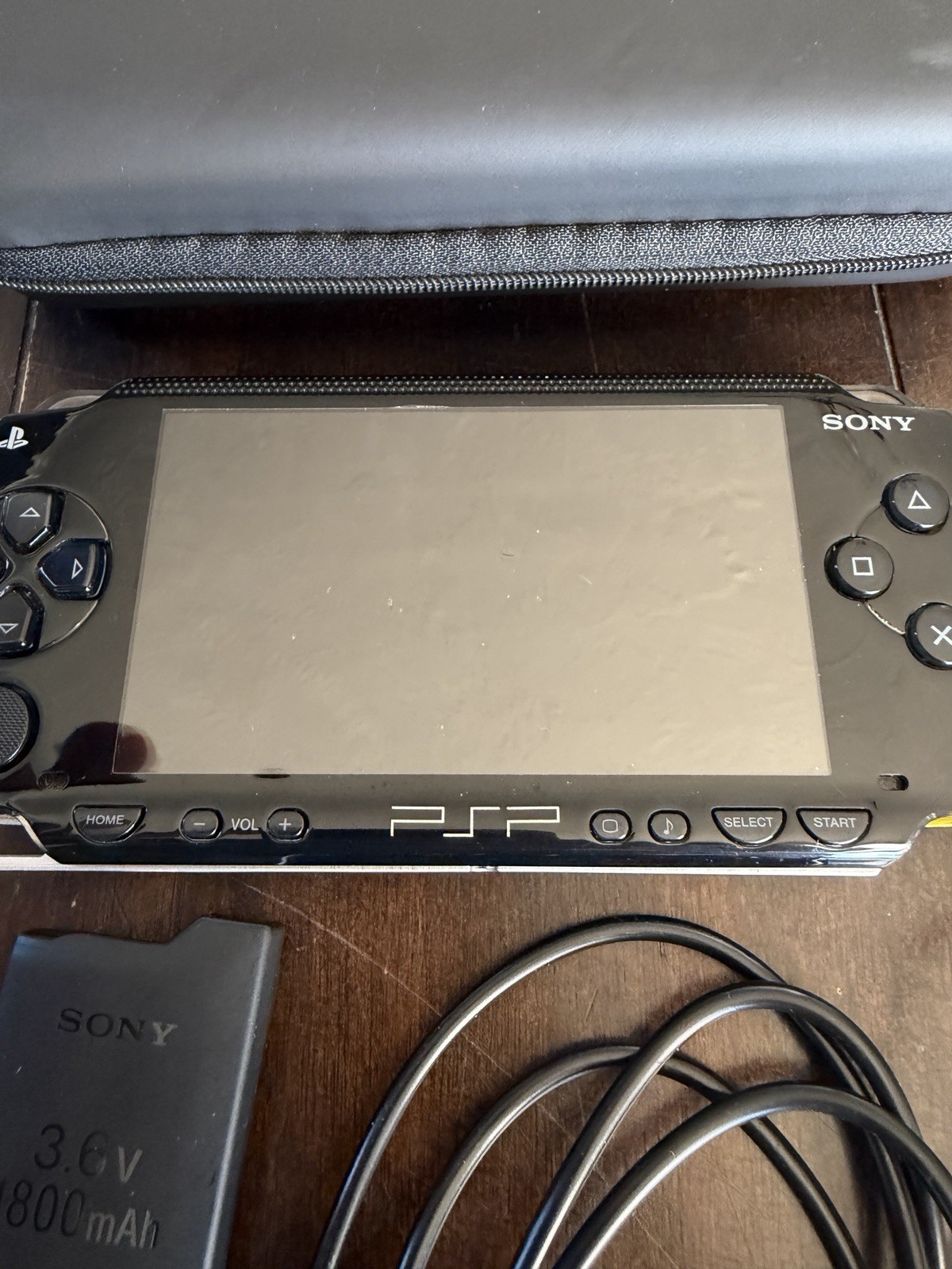 PSP- 1001b2 No Mod Original Everything Works Original Battery And Memory Card1gb
