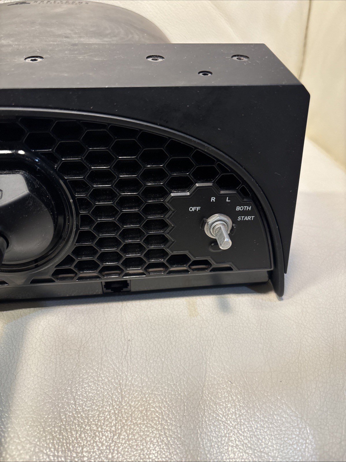 Honeycomb Alpha Flight Control Yoke – Airline Pilot PARTS ONLY NOT TESTED