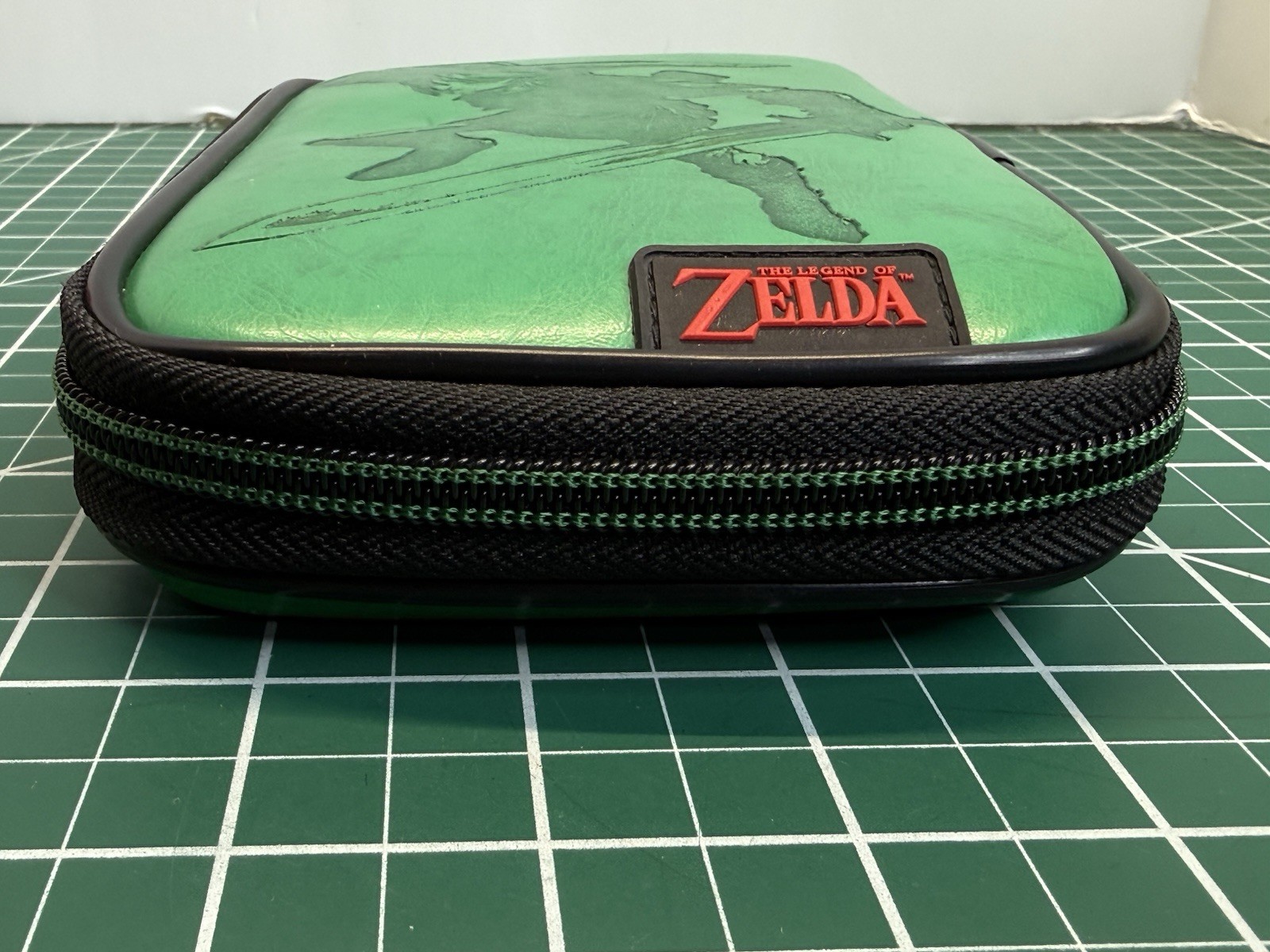 Legend of Zelda 3DS Game Traveler Essentials Pack Green Case RARE Free Shipping