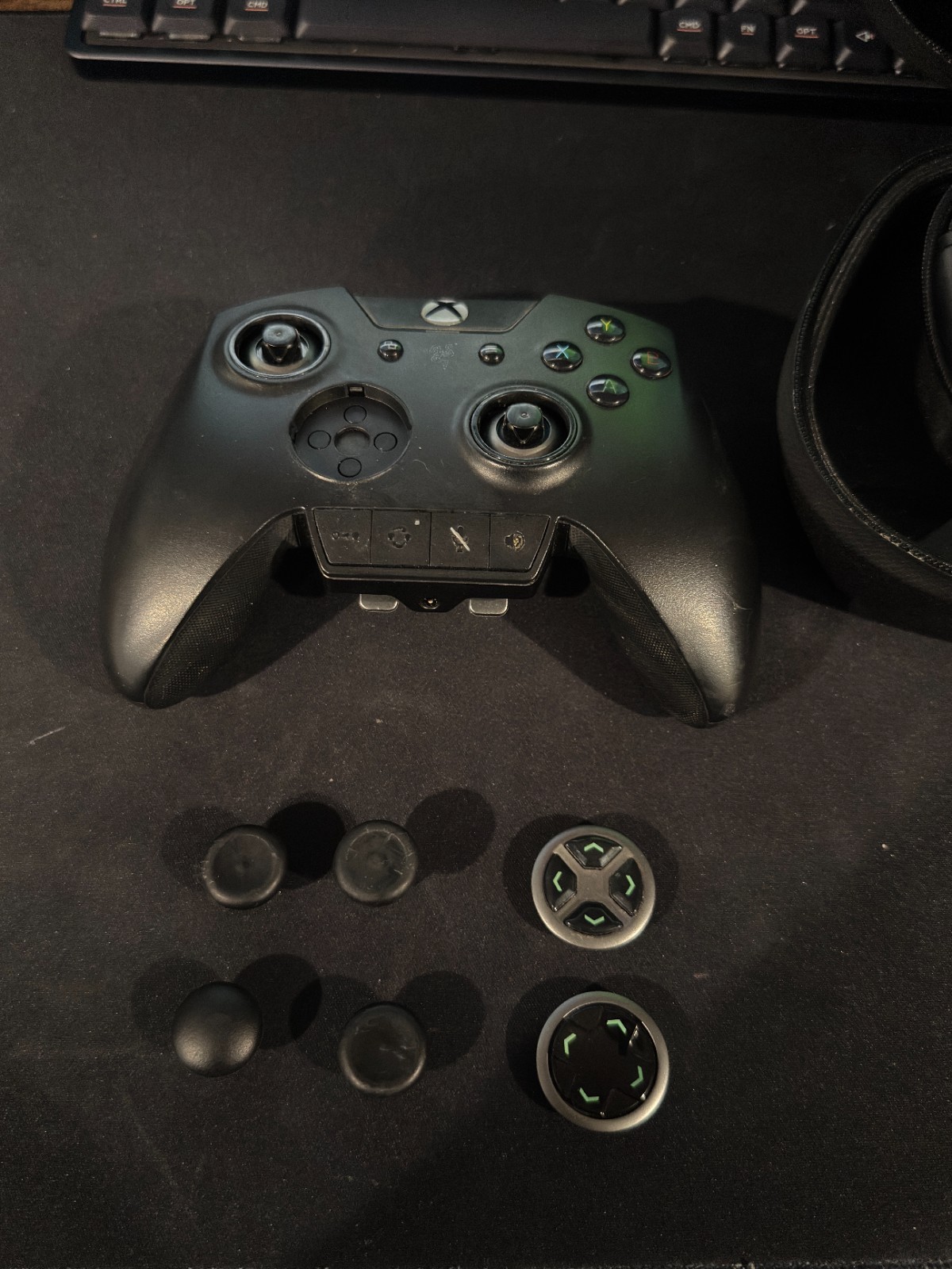 Razer Wolverine Ultimate Wired Gaming Controller for Xbox One & Windows PC
