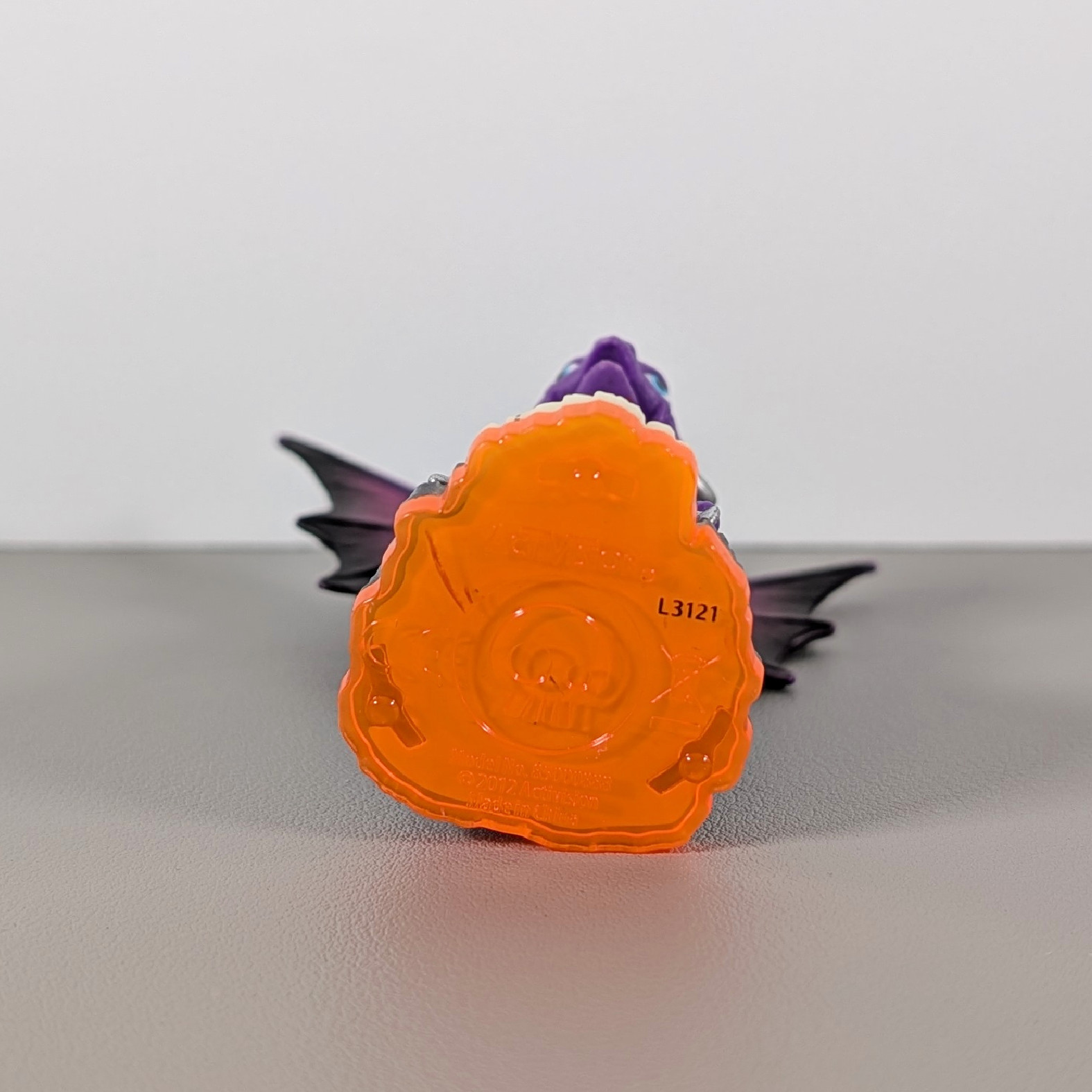 Skylanders Giants Figure – Cynder (Orange Base)