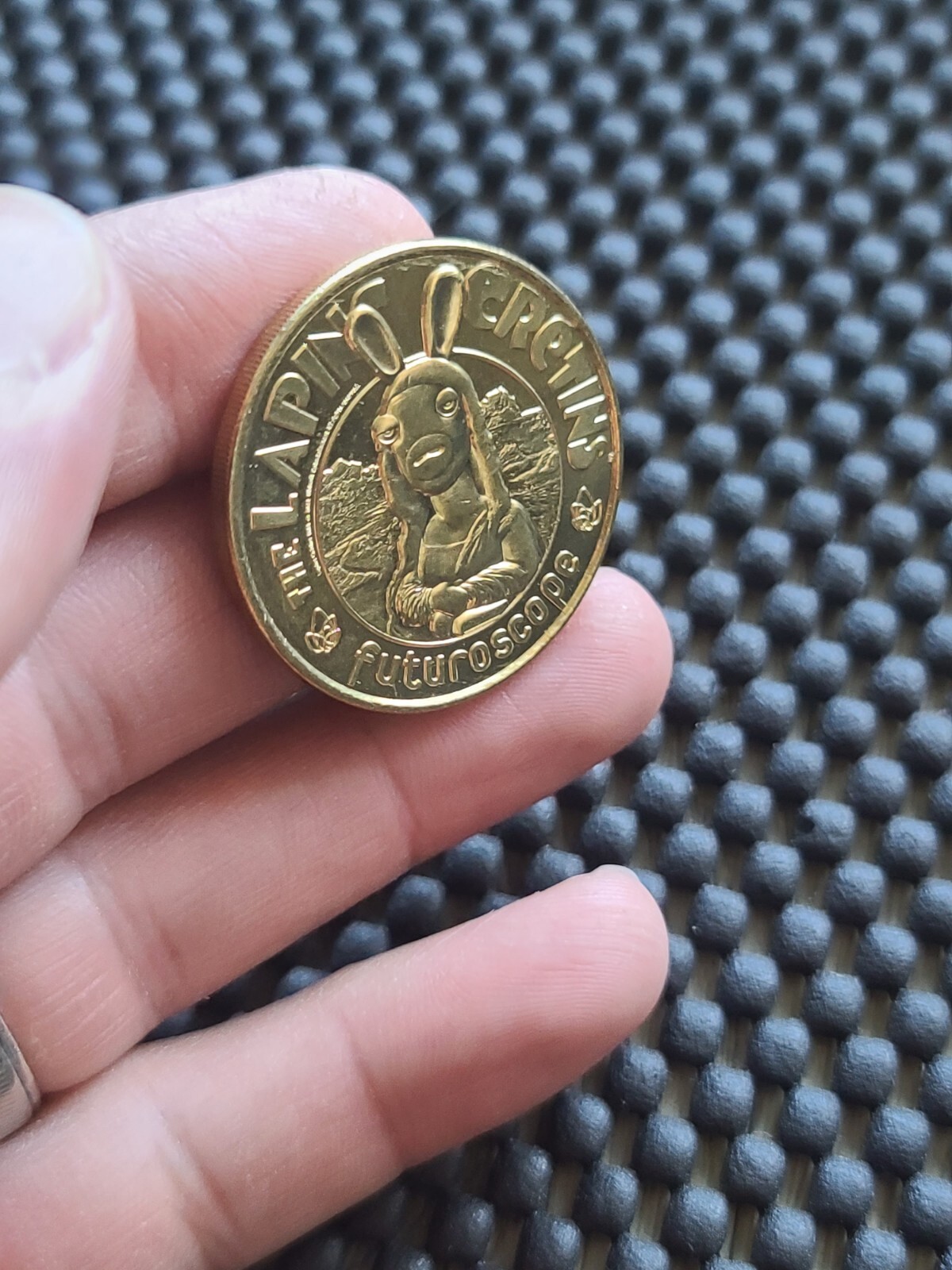 Rabbids FutureScope Coin Medal Souvenir Rare Promo Mario Nintendo Ubisoft France
