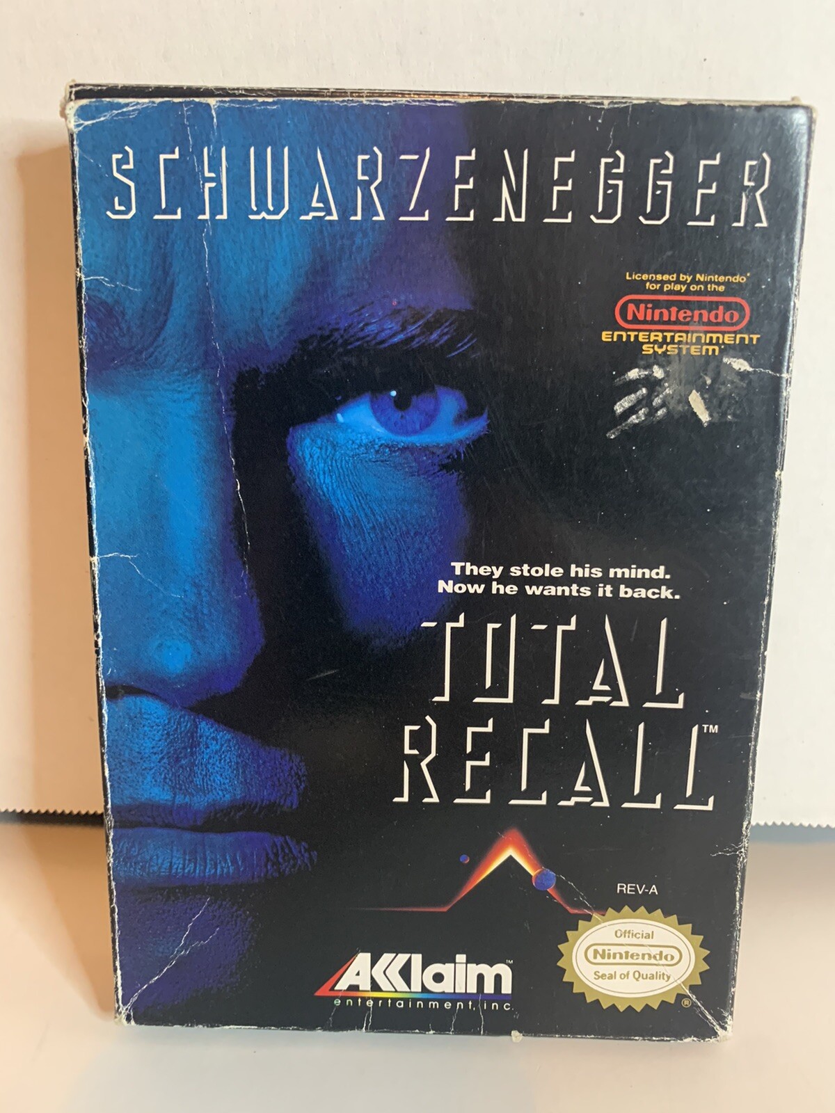 Total Recall Nintendo Entertainment System (Game Cartridge, Box & Manual) CIB