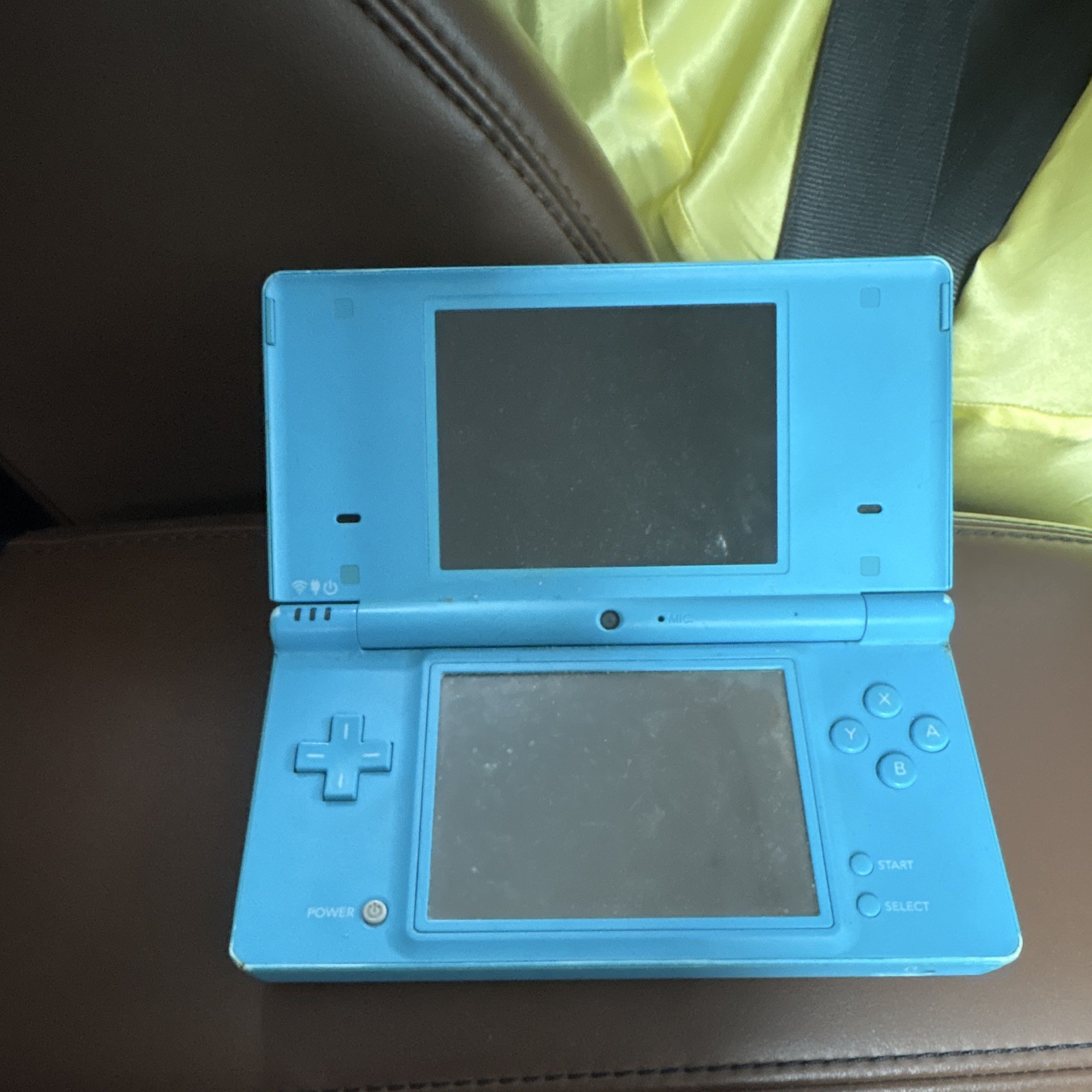 Nintendo DSi Blue Handheld System TWL-001 NTSC-U/C Wi-Fi 256MB
