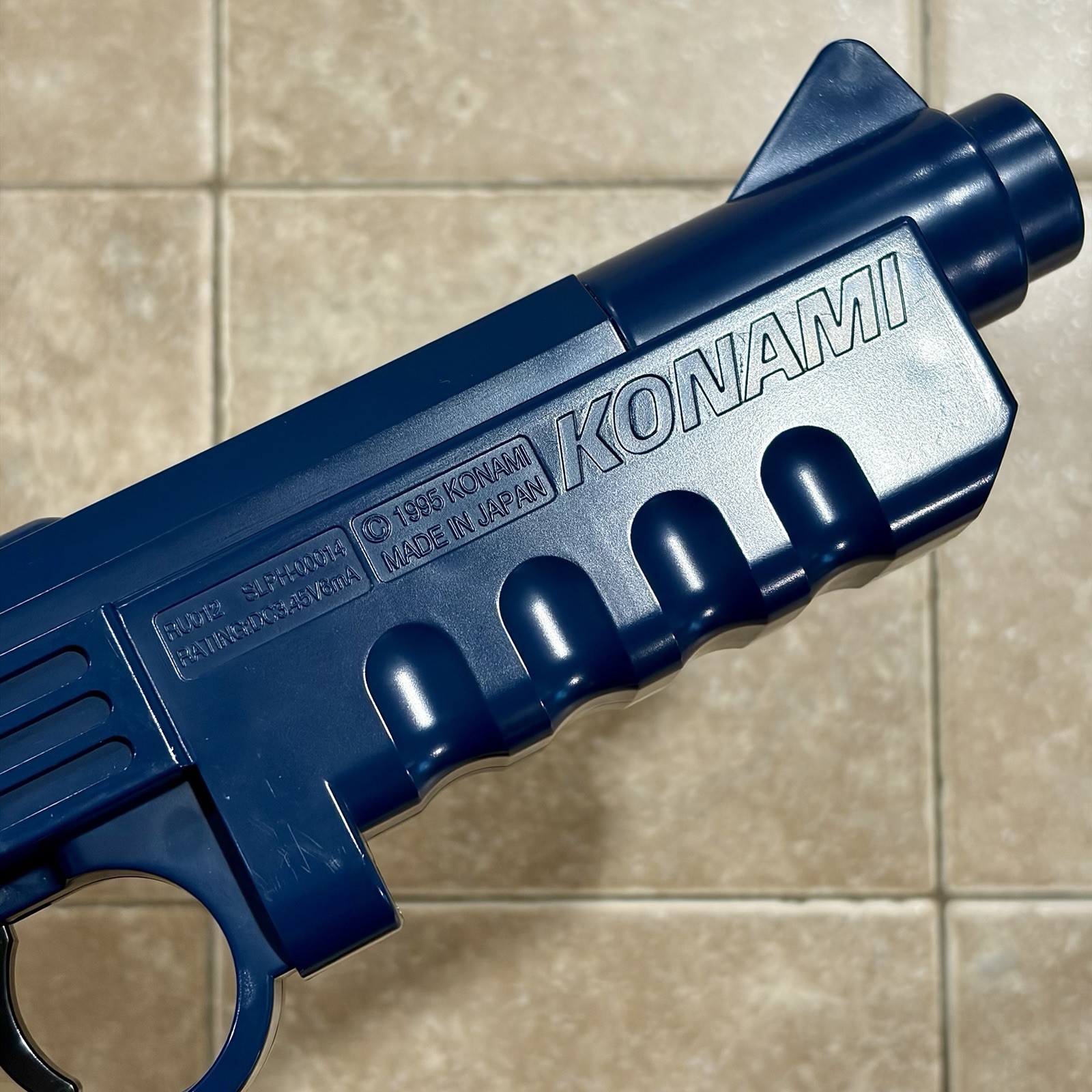 KONAMI Hyper Blaster Justifier Light Gun Controller PlayStation 1-2 REGION FREE