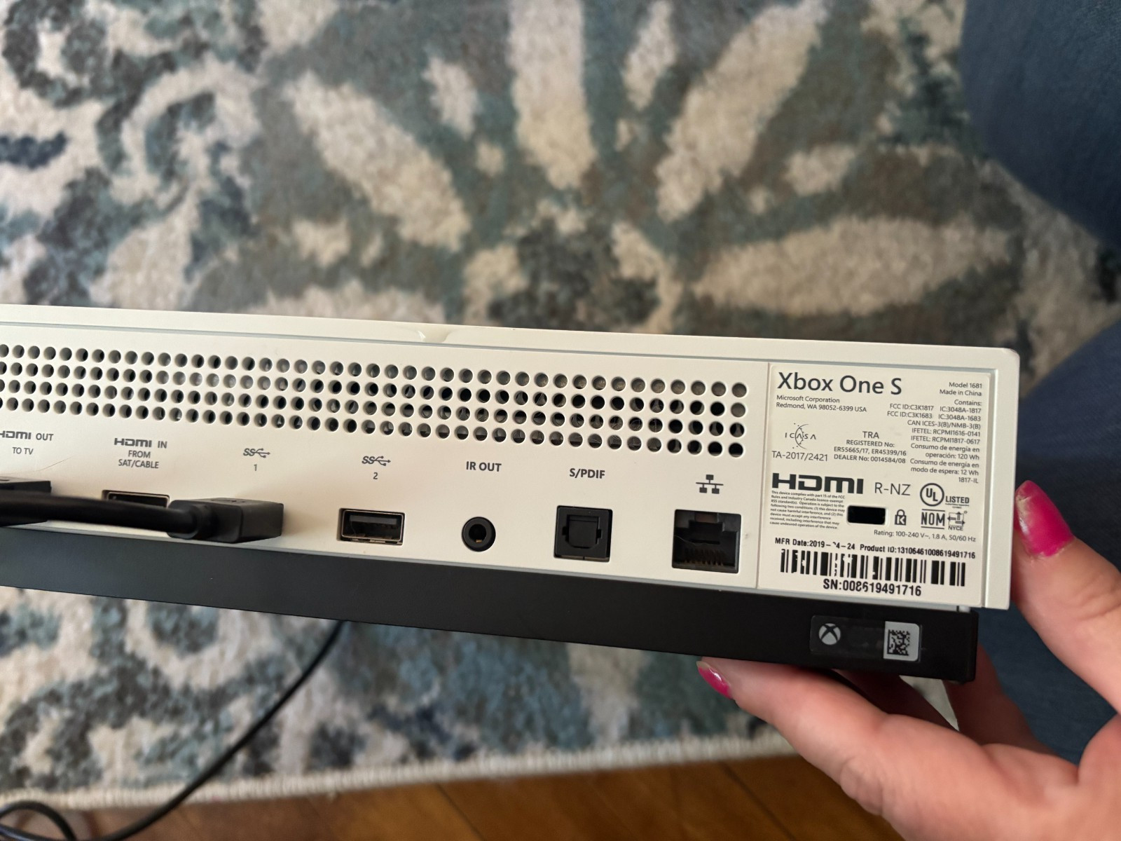 Xbox One S 1TB Console – White (XBS1TB) – USED – 2 controllers included!!!!