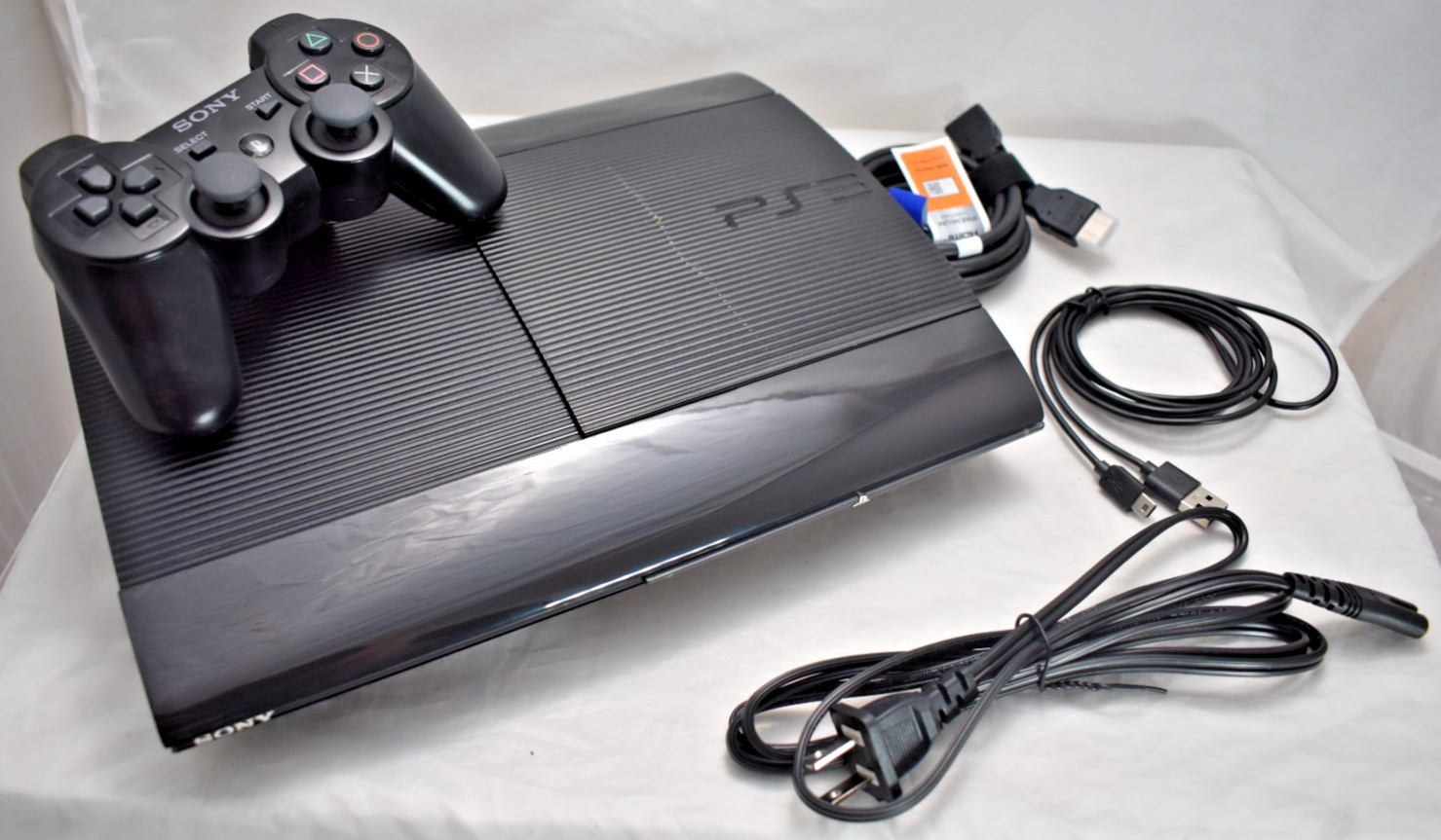 Sony PlayStation 3 250GB Console Super Slim PS3 Complete w Original Controller