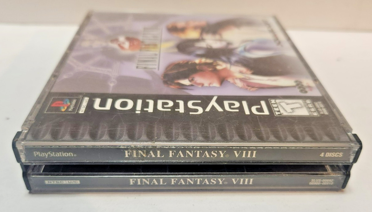 Final Fantasy VIII Playstation 1 Game Case 2 Manuals and 4 Discs
