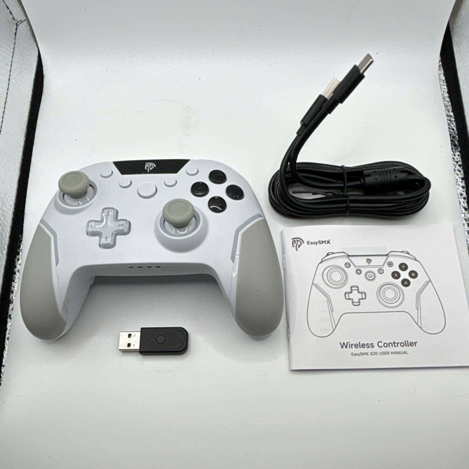 EasySMX X20 Wireless Controller Multi-platform White Gray for Switch/PC/iOS
