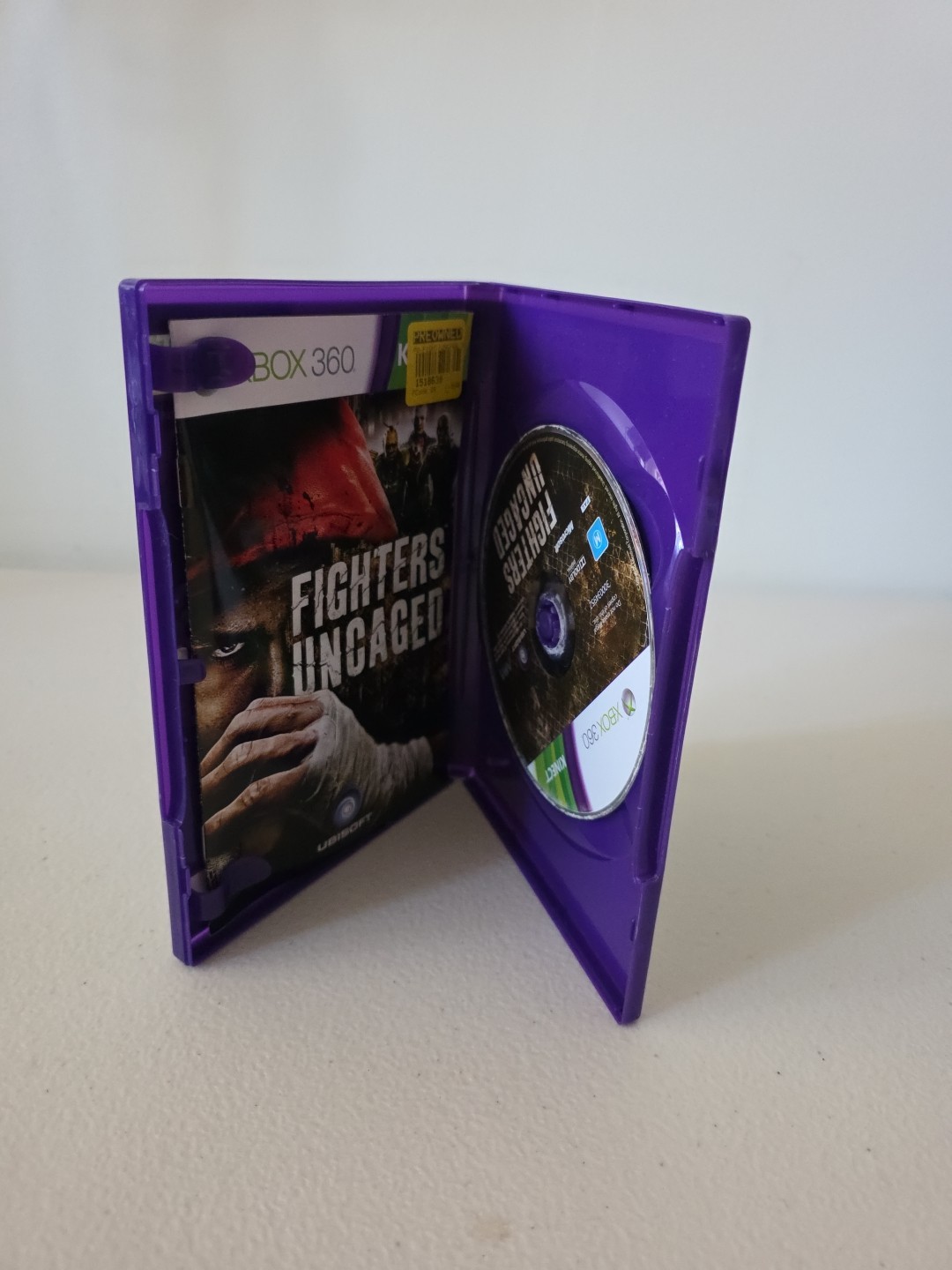 XBox 360 Game FIGHTERS UNCAGED COMPLETE with Manual Microsoft Kinect
