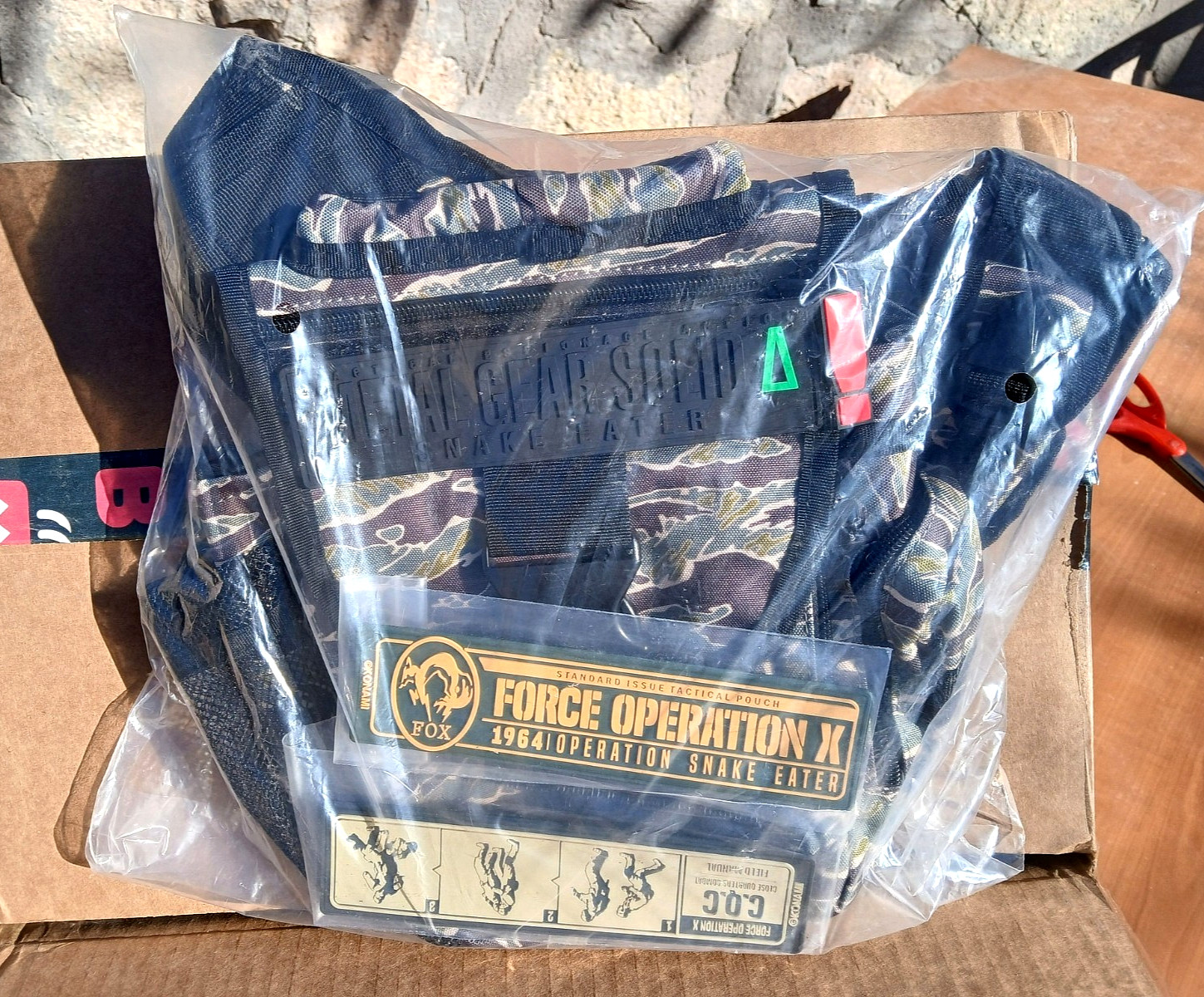 Metal Gear Solid Δ Snake Eater Konami Rare Exclusive Tactical Camo Satchel Bag