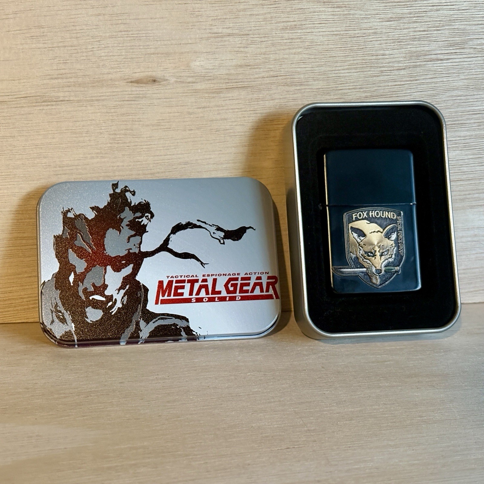 Metal Gear Solid ‘Fox Hound’ Lighter & Solid Snake Tin | UV Printed