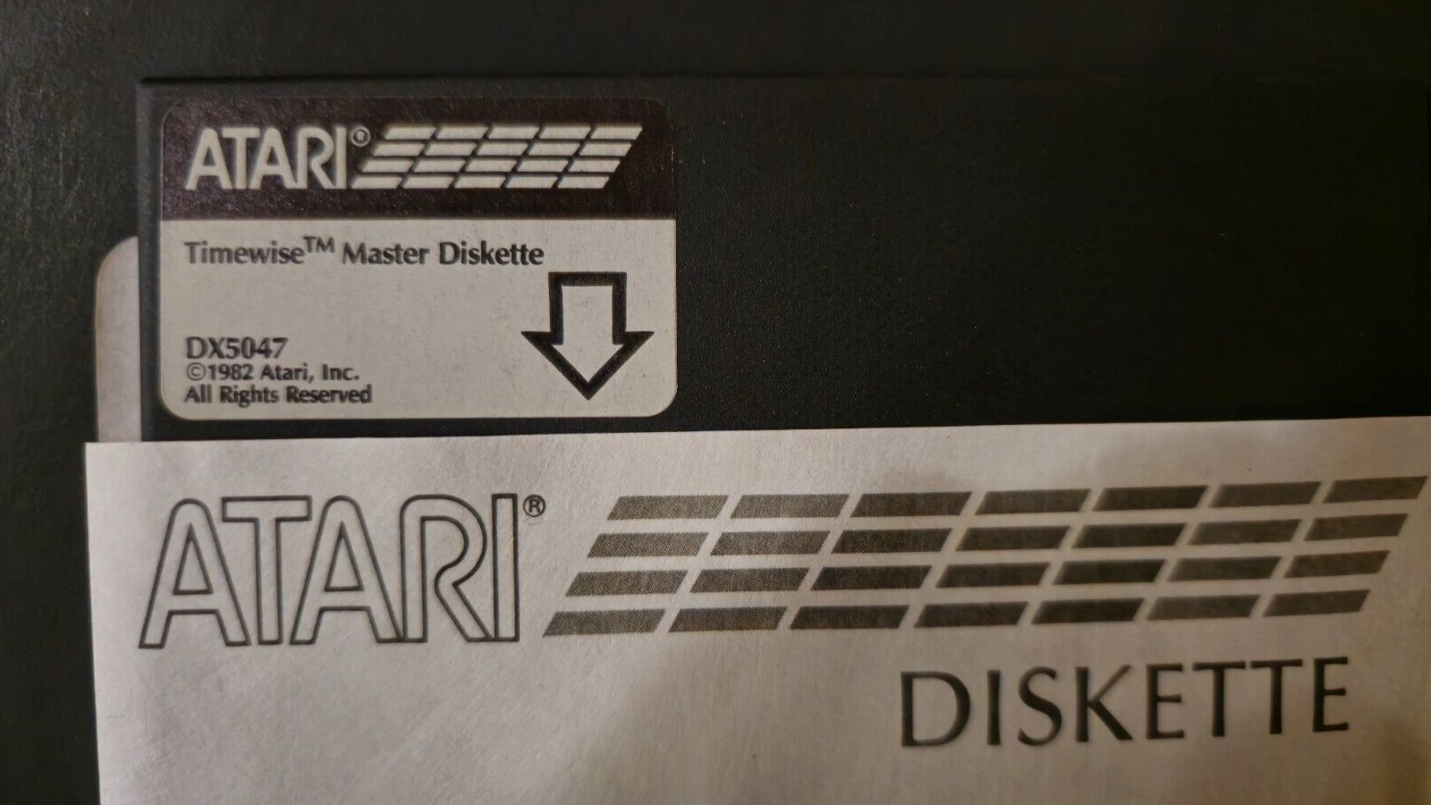 ATARI 400 / 800 – Timewise Productivity Software – Disk + Book – VINTAGE 1982