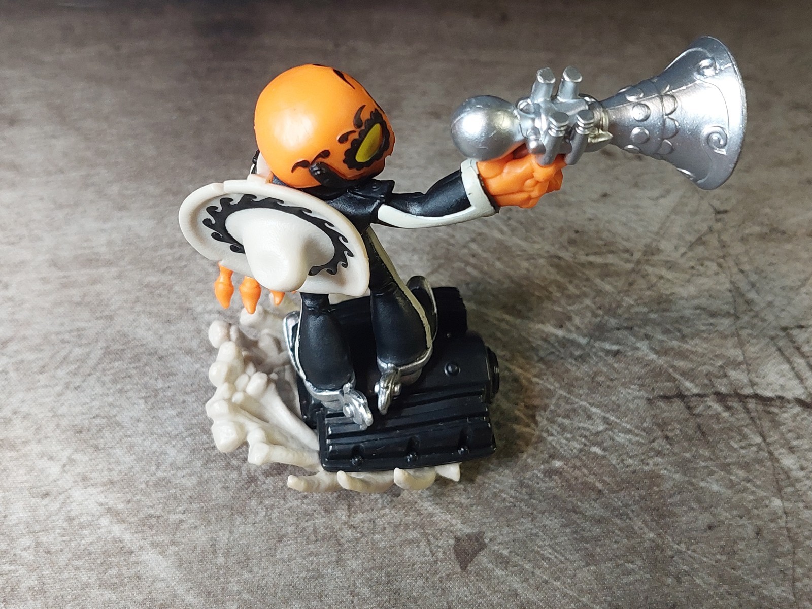 Skylanders SuperChargers: Frightful Fiesta Silver Gun Variant 87528888