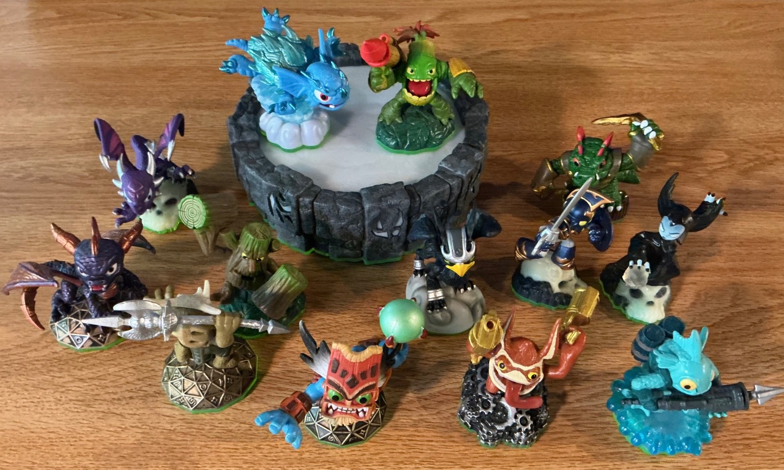 Lot of 14 Activision Skylanders Green Base PORTAL VOODOOD WARNADO DINO RANG ZOOK