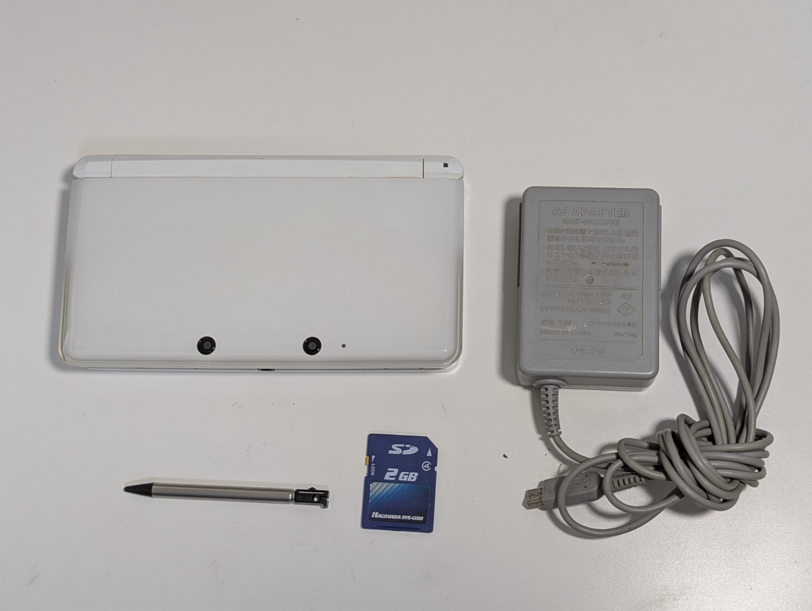[ Ships in 1 Day ] Nintendo 3DS Ice White Japan Ver. Good Condition w/charger