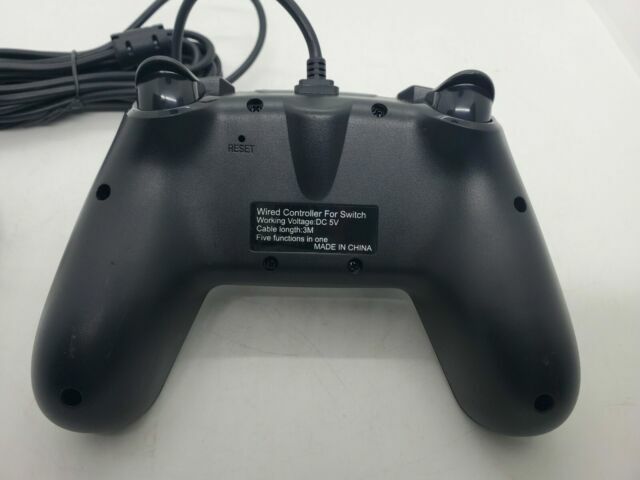 GameFitz Wired Controller Black and Gray- FREE SHIPPING a