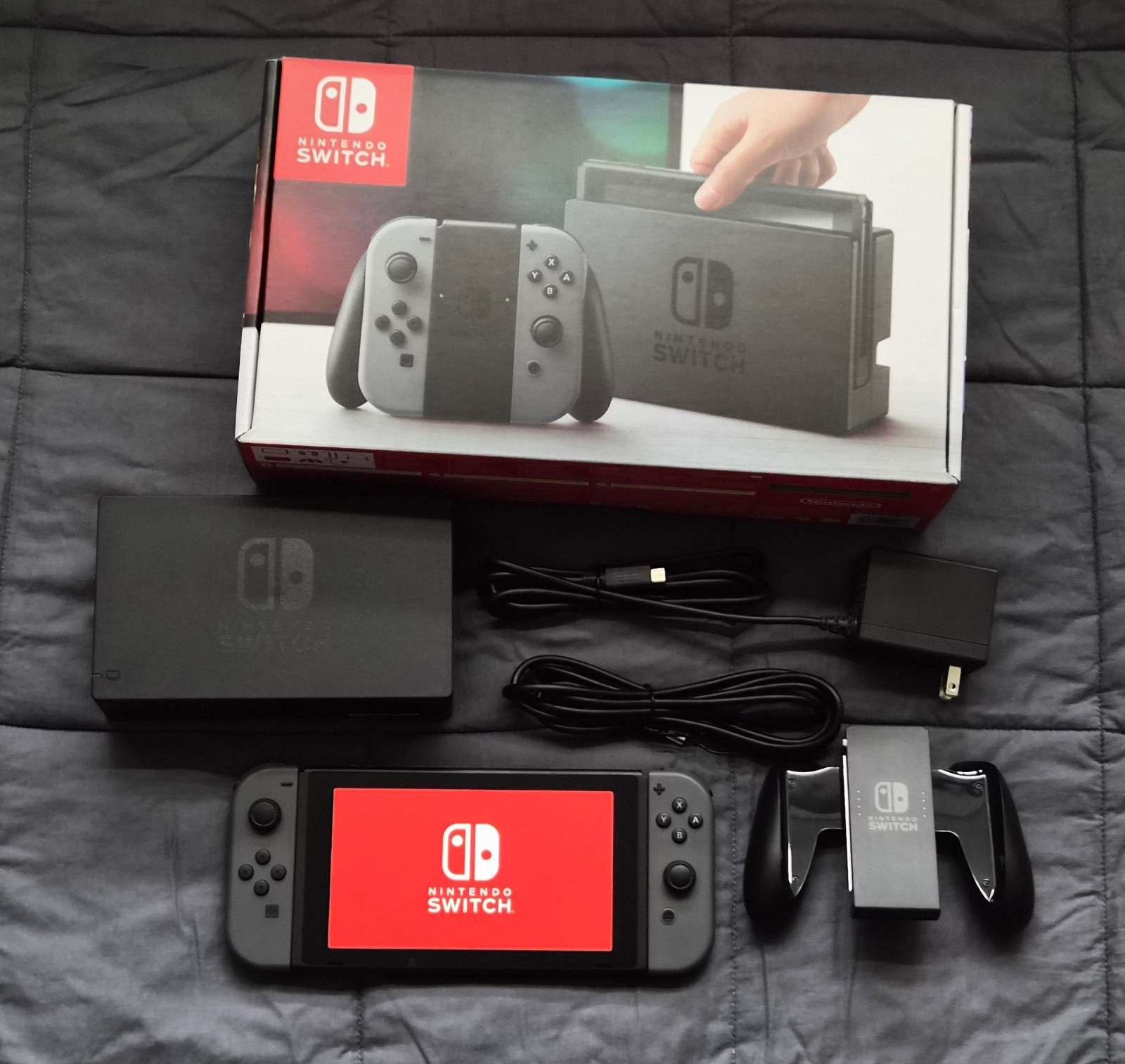Nintendo Switch Gaming Console 32GB *Complete in Box* Adult Owned – HAC-001