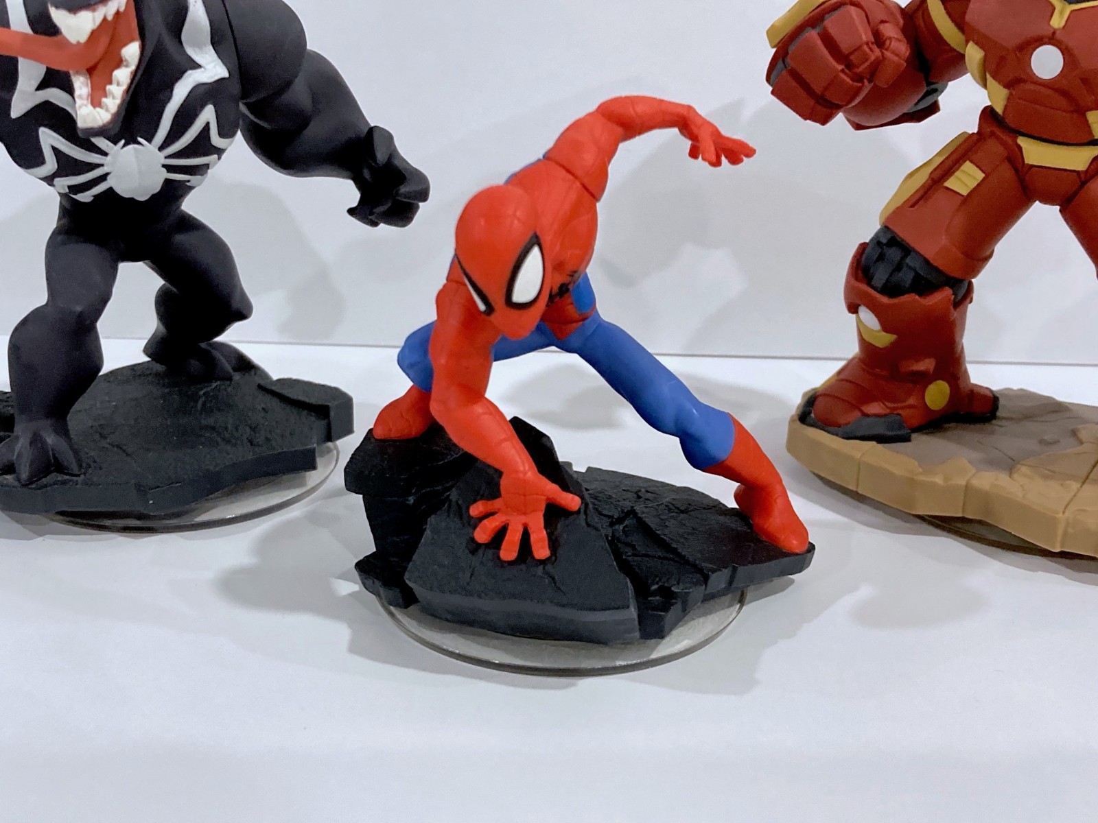 Disney Infinity Marvel 2.0 3.0 Symbiote Spiderman Venom + More 6 Figure Lot