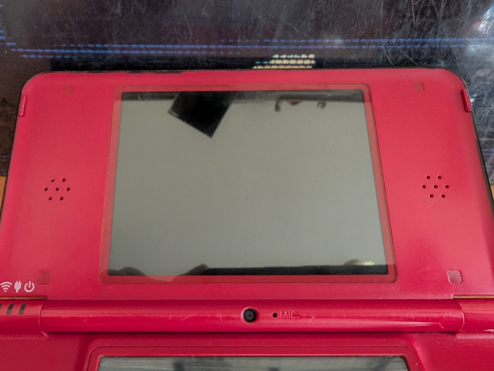 Nintendo DSi XL Super Mario Bros 25th Anniversary Edition Red