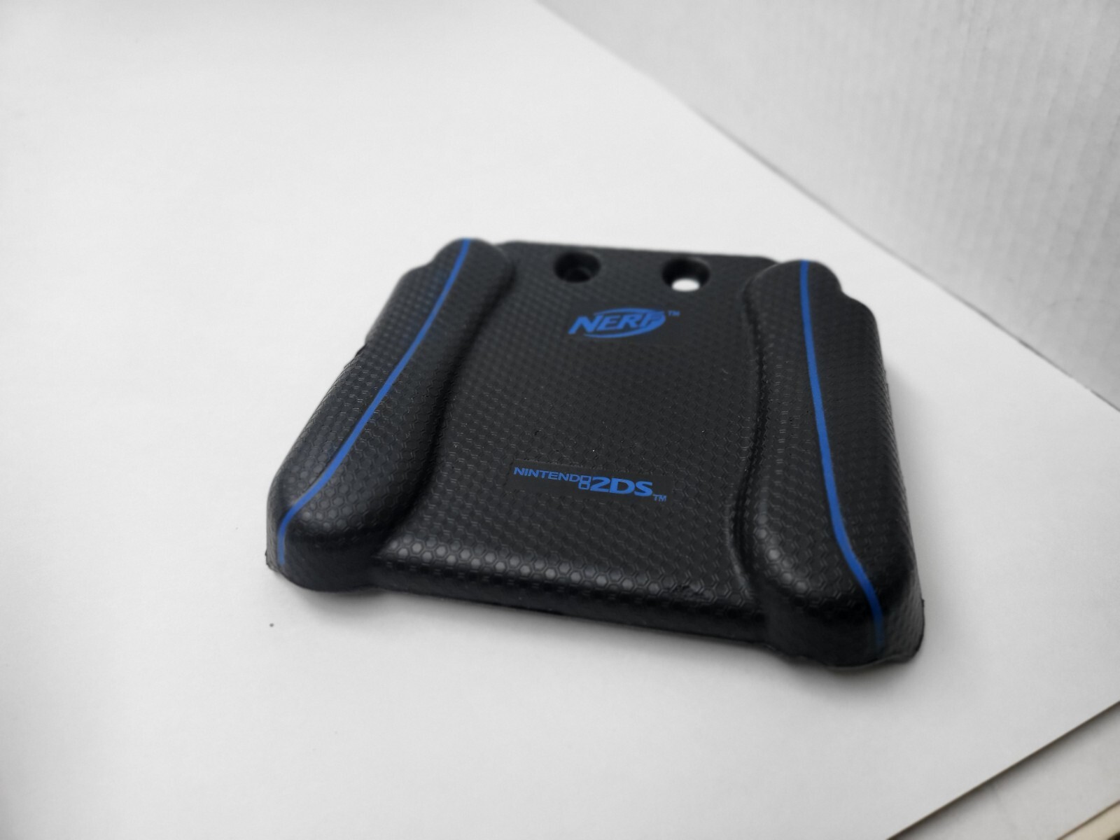 MINT NEW BLUE/BLACK NERF PROTECTIVE ARMOR CASE HAND GRIP HANDLE FOR NINTENDO 2DS