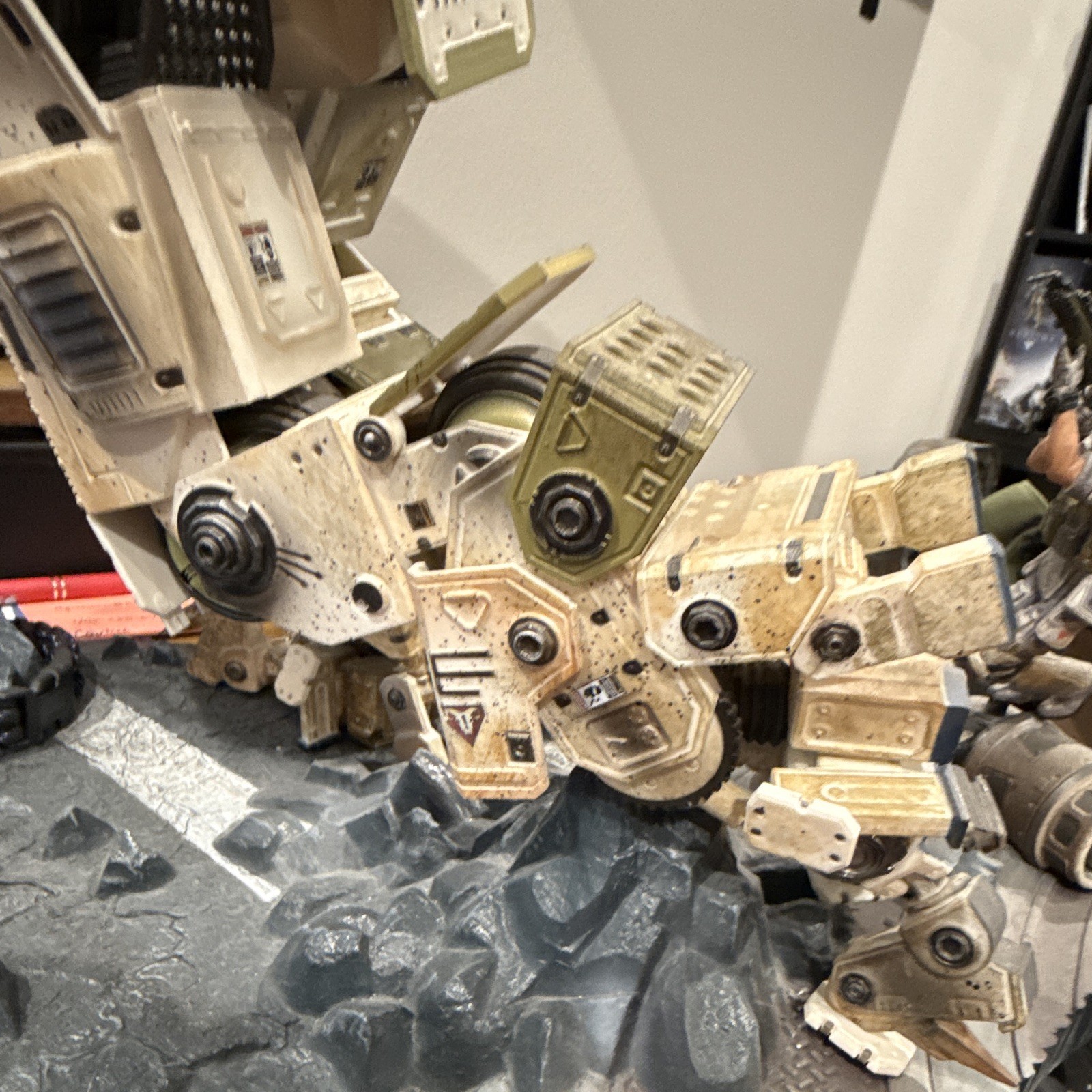 Titanfall 2 Collectible Mech Statue/Figure w/ Pilot & “TITANFALL 2” Bracelet
