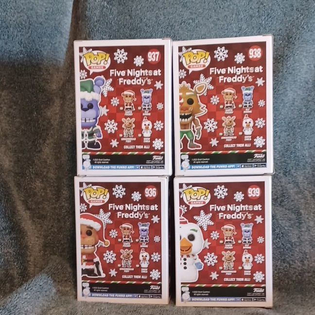 Funko Pop! Games Five Nights at Freddy’s Holiday Boxed Set 936-939 Lot 4