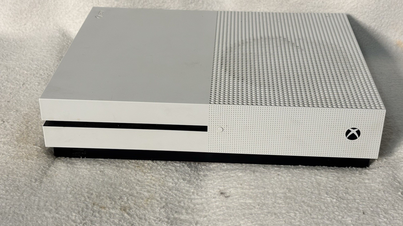 microsoft xbox one x 1tb console